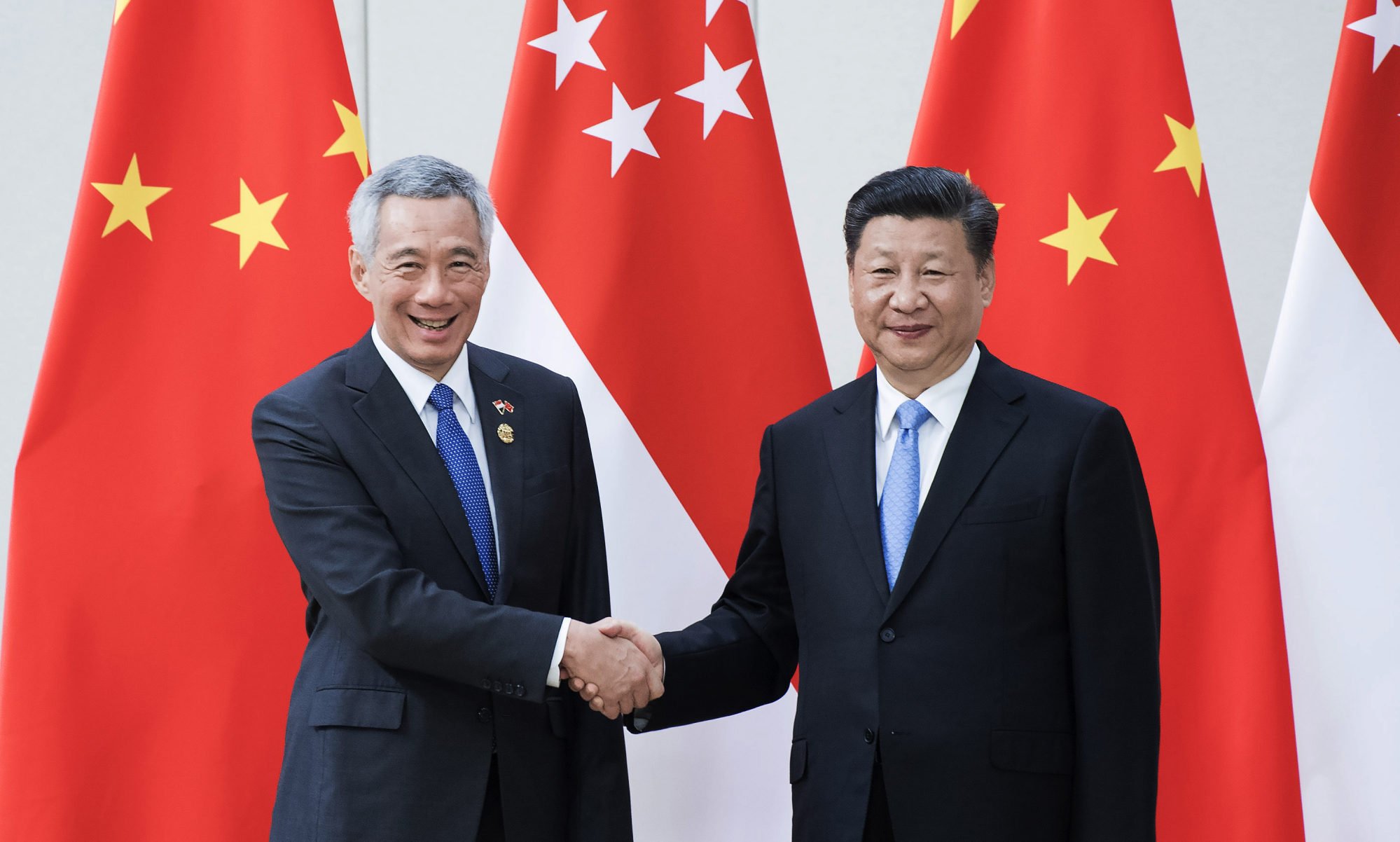 Singaporean Prime Minister Lee Hsien Loong and Chinese President Xi Jinping during a meeting in April 2018. Photo: Xinhua