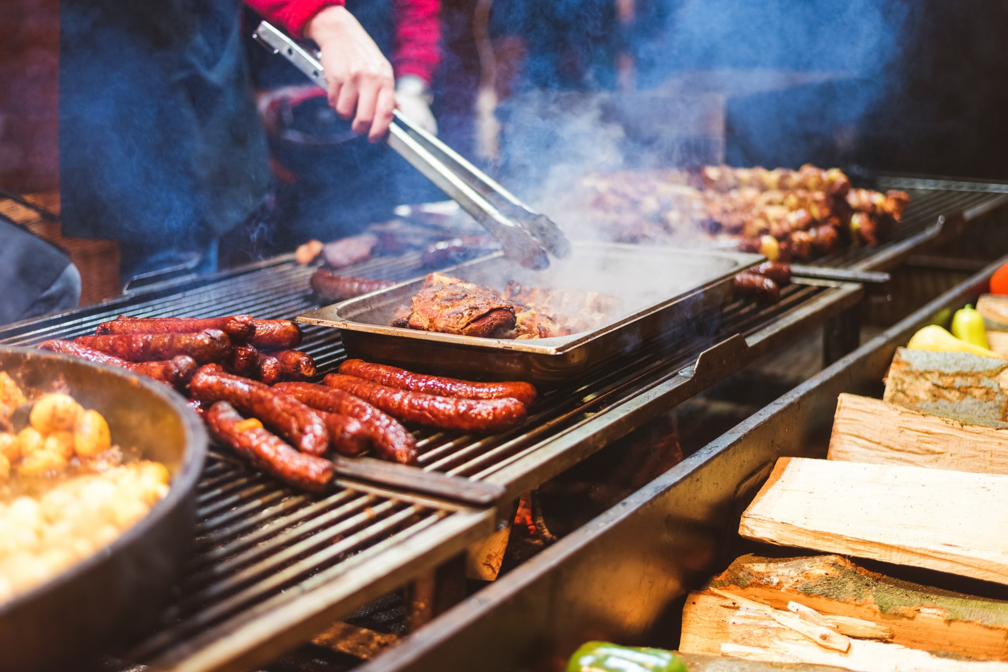 Brunch griddle meals usually contain things like sausages, bacon and hash browns. Photo: Shutterstock