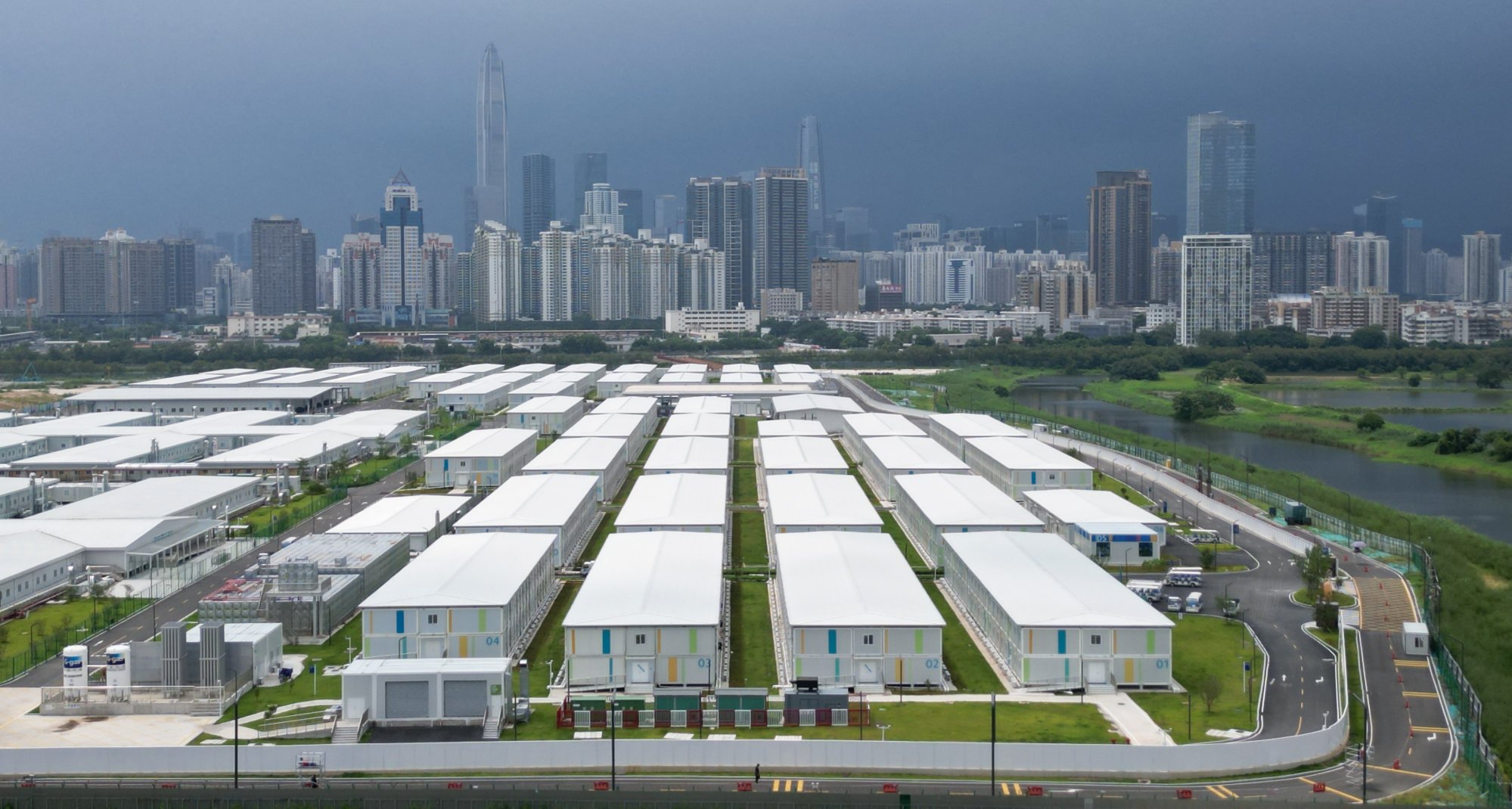 A community isolation facility for Covid-19 is set up at Lok Ma Chau Loop. Photo: May Tse