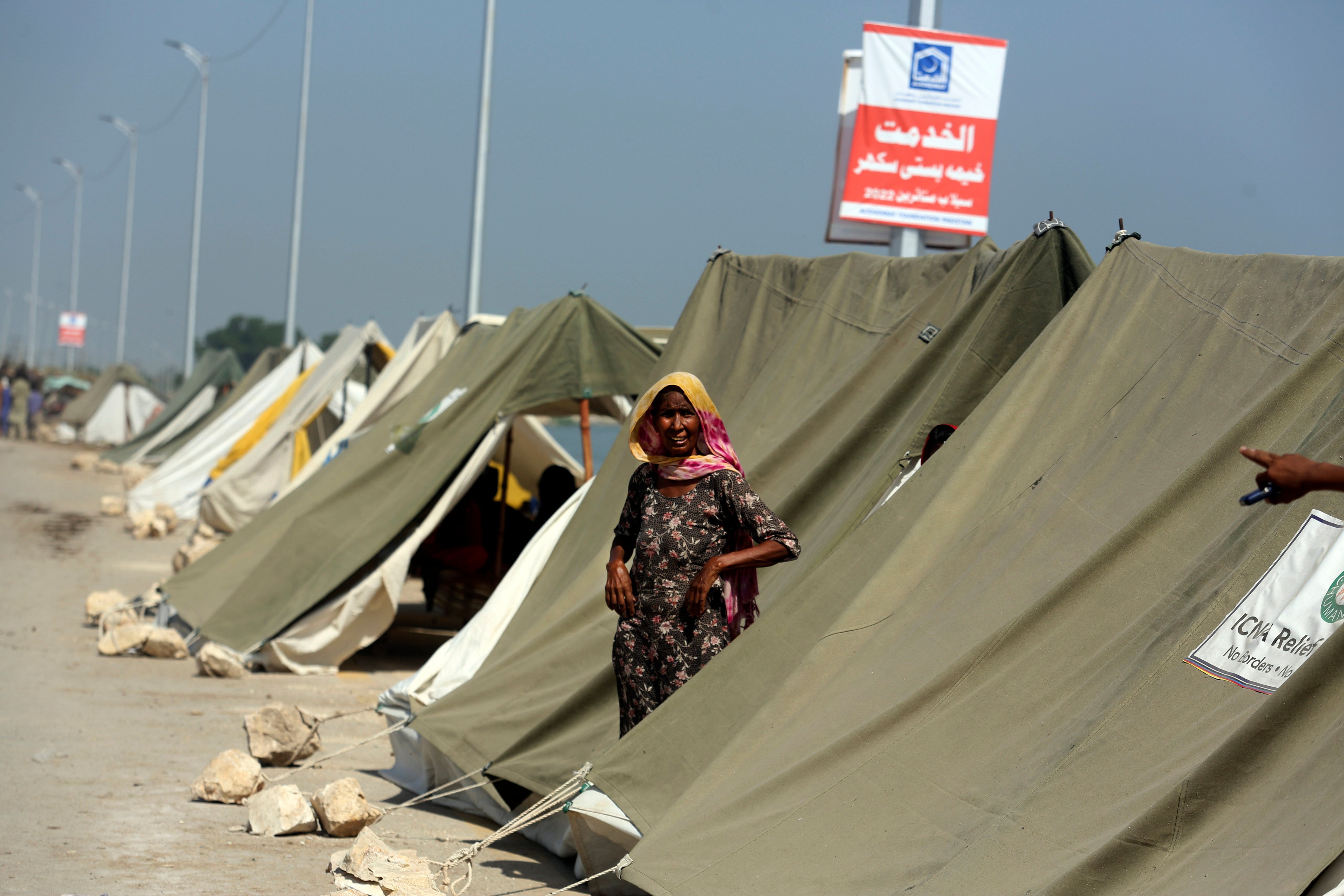 Officials warned on Sunday that more flooding was expected as Lake Manchar in southern Pakistan swelled from monsoon rains that began in mid-June and have killed nearly 1,300 people. Photo: AP