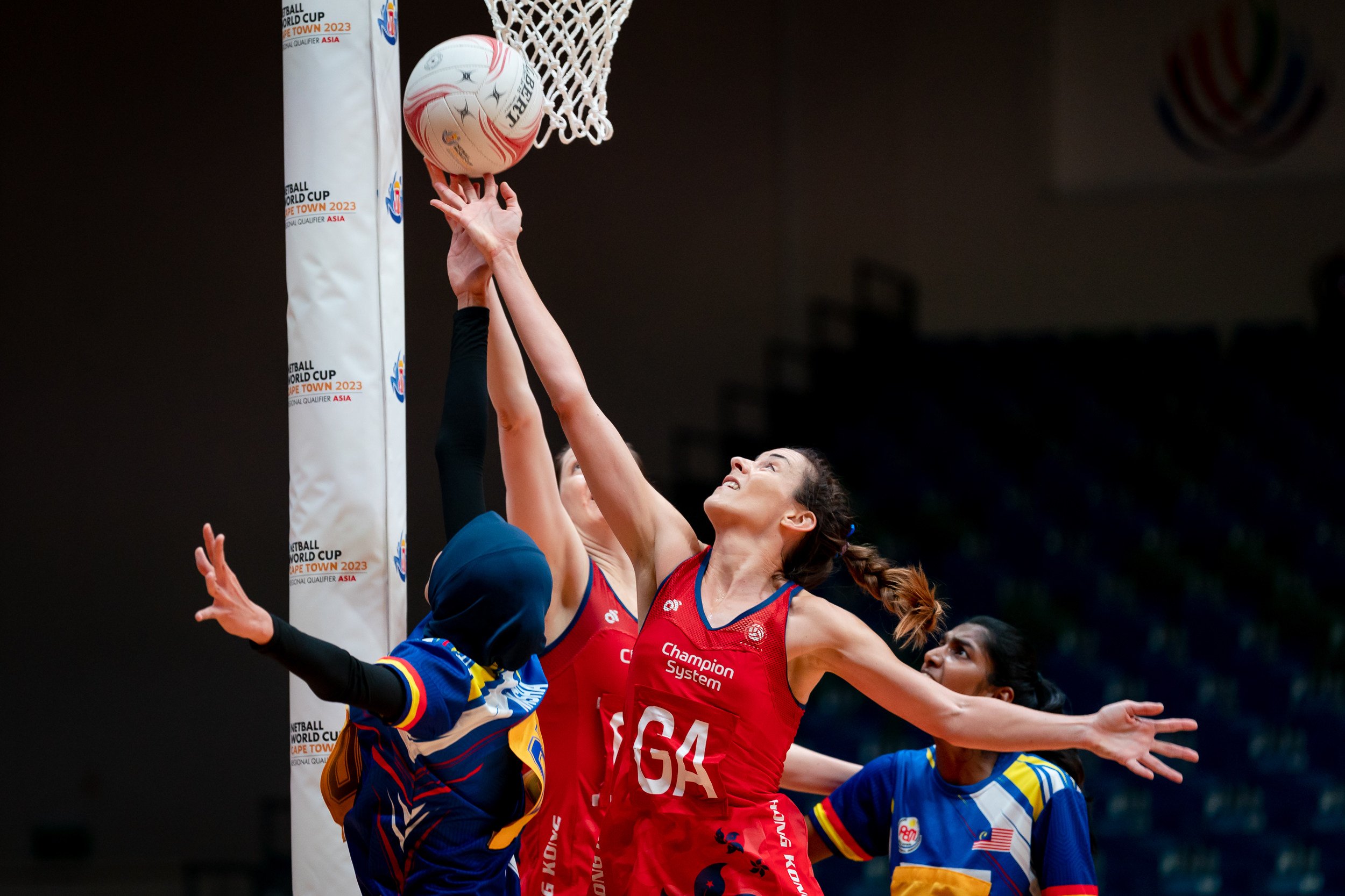 Hong Kong’s Elderi Wiese in action against Malaysia during the Asian Netball Association. Photo: Netball Singapore