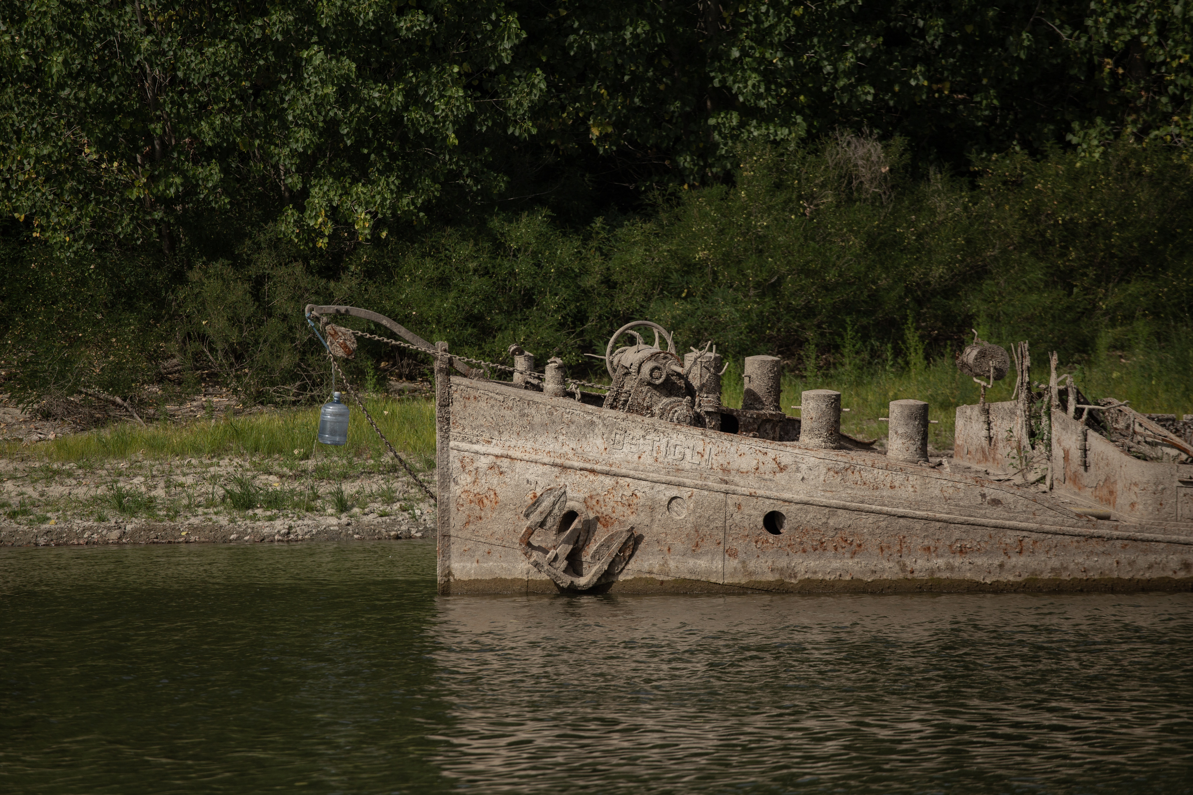A World War II shipwreck in Italy re-emerged in June 2022 due to low river water levels.

Photo: Getty Images