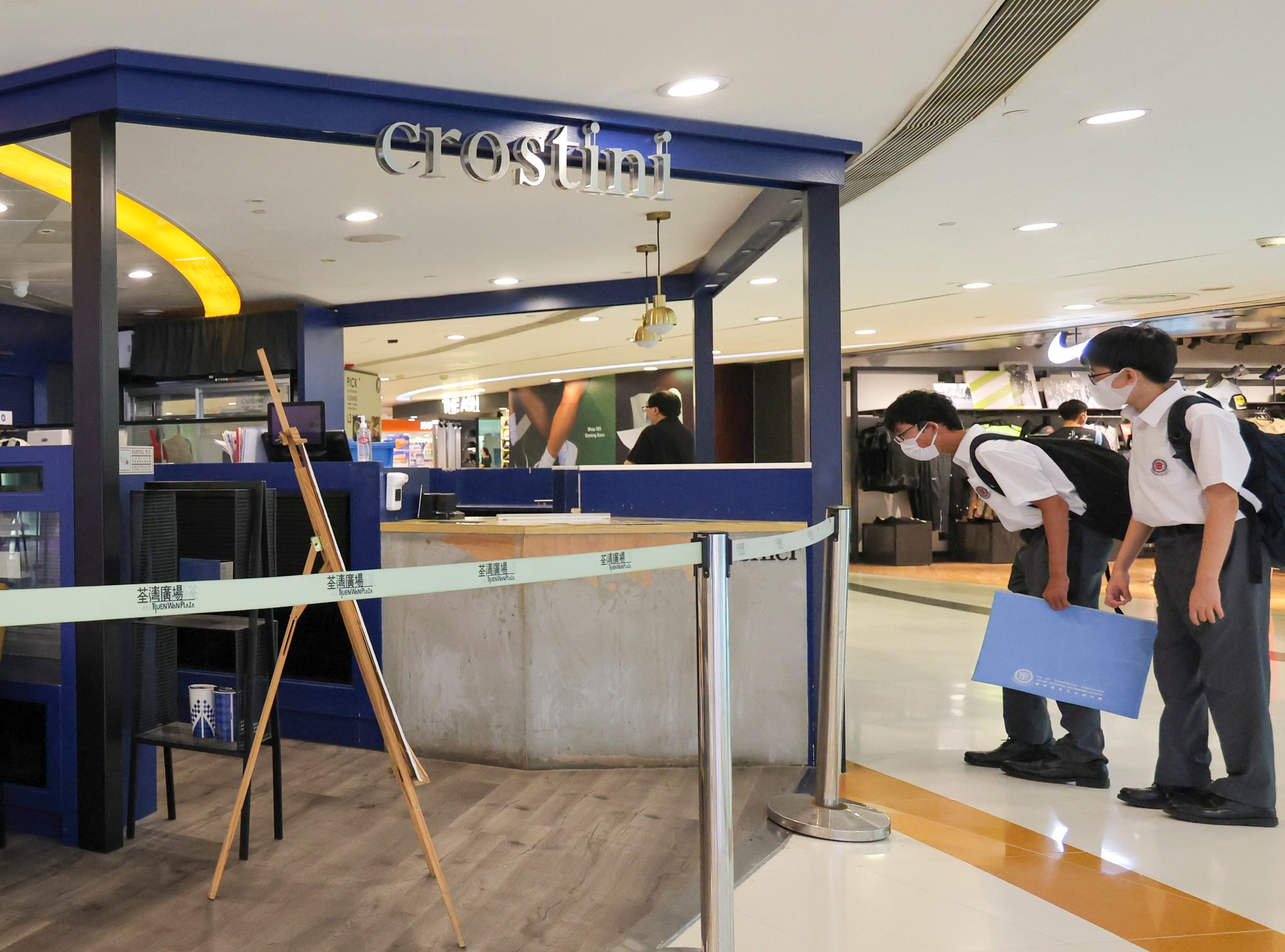 Closure of bakery chain Crostini, which owes millions in unpaid wages, marks first of shutdowns caused by the end of the government’s rent-protection policy. Photo: Jelly Tse