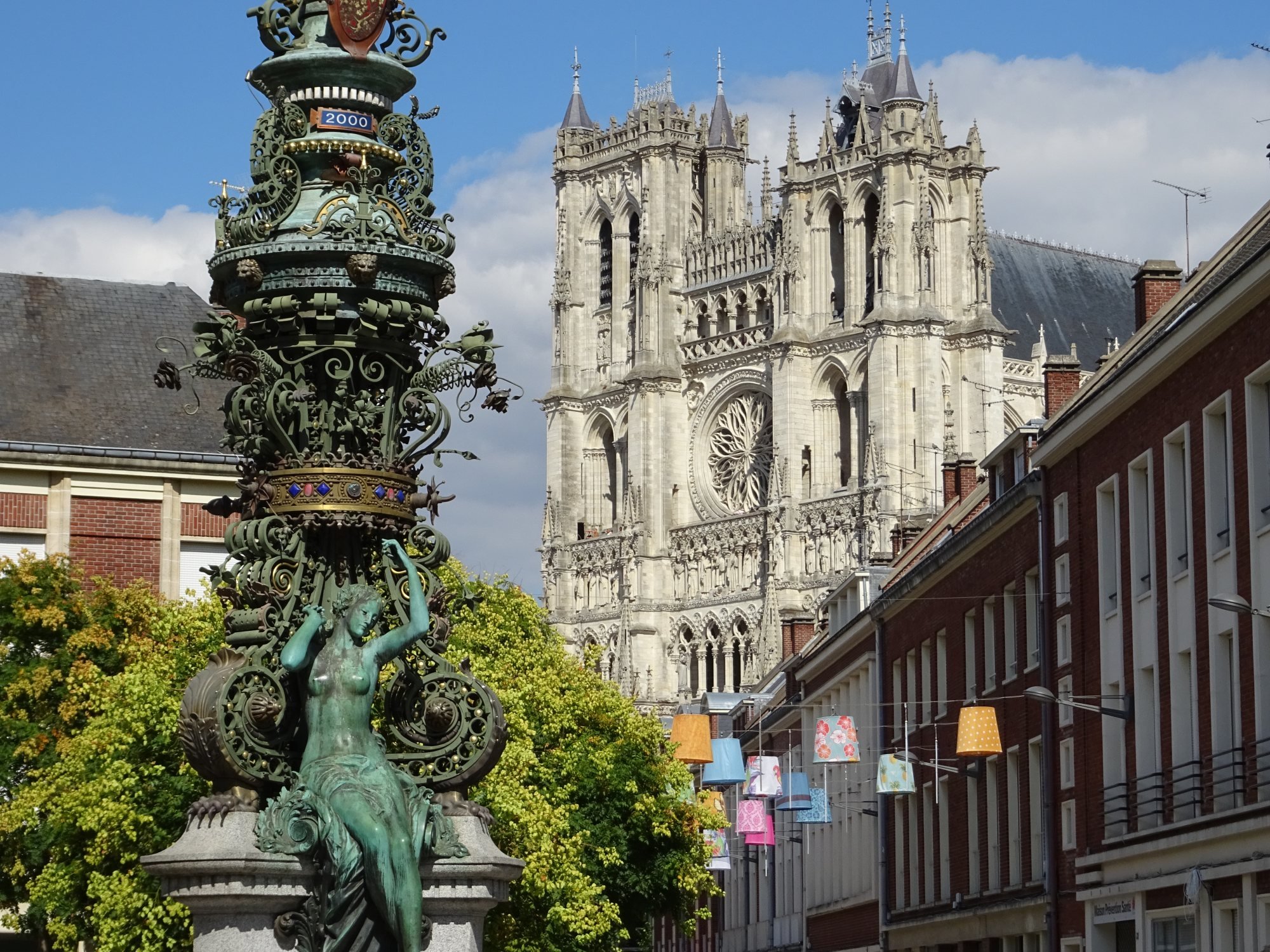 Horloge Dewailly (Dewailly clock) tower with the Cathédrale Notre-Dame d’Amiens in the background. Photo: Tamara Hinson