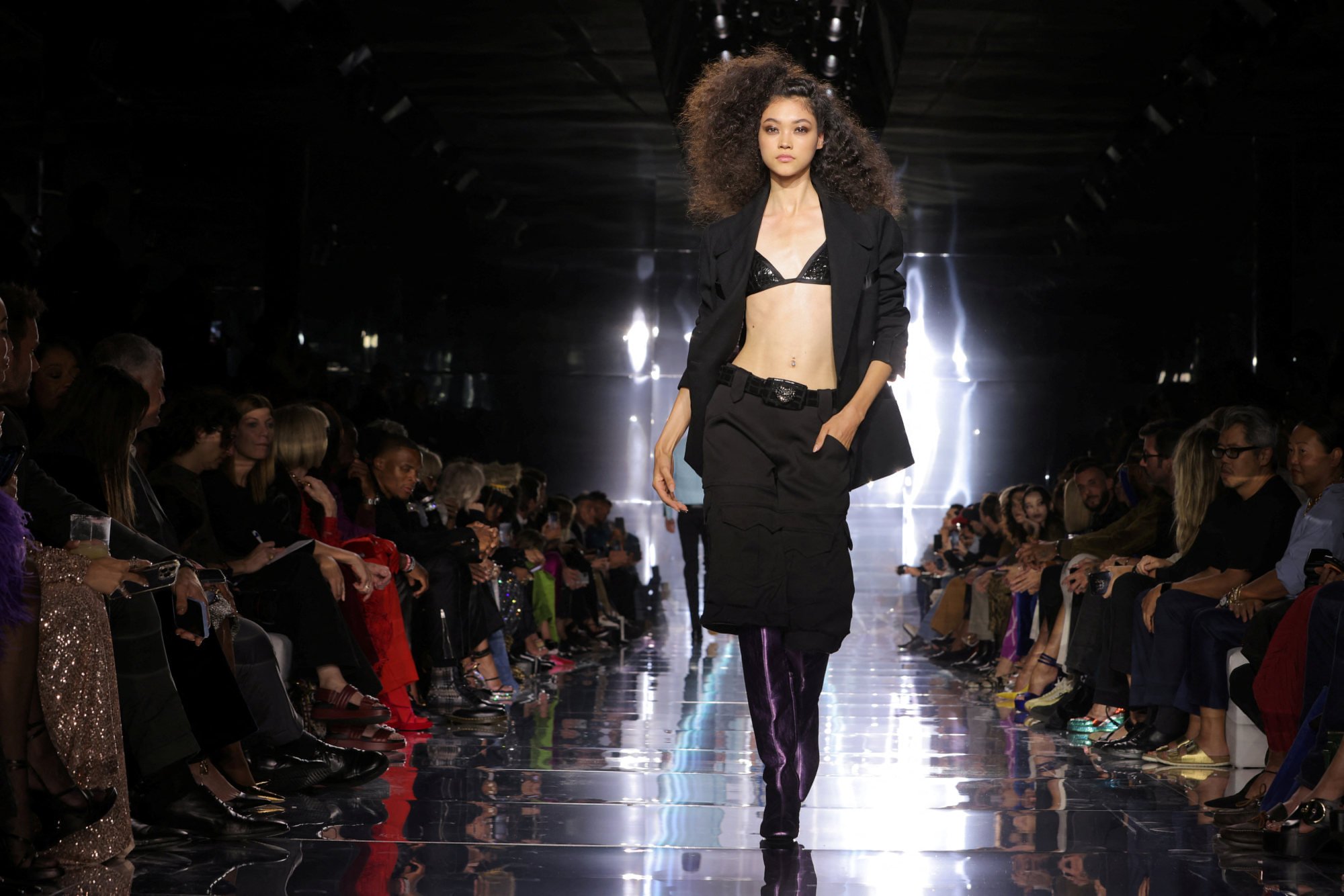 Tom Ford Closes New York Fashion Week With a Lavish, Disco-Inspired Show -  EBONY