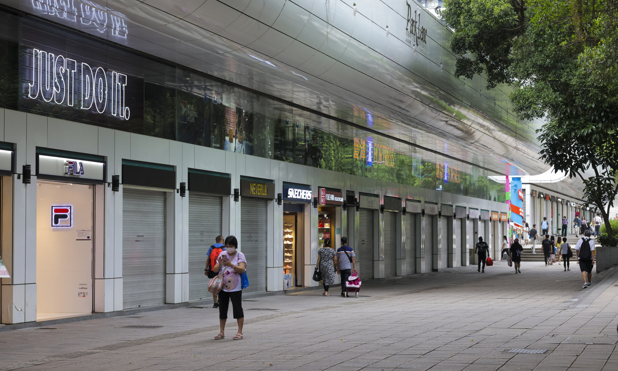 Many commercial units stand empty at Park Lane Shopper’s Boulevard at Tsim Sha Tsui on May 31, 2022. The owners submitted an application to turn the 300-metre long, 50-store complex into a food and beverage destination. Photo: Jelly Tse