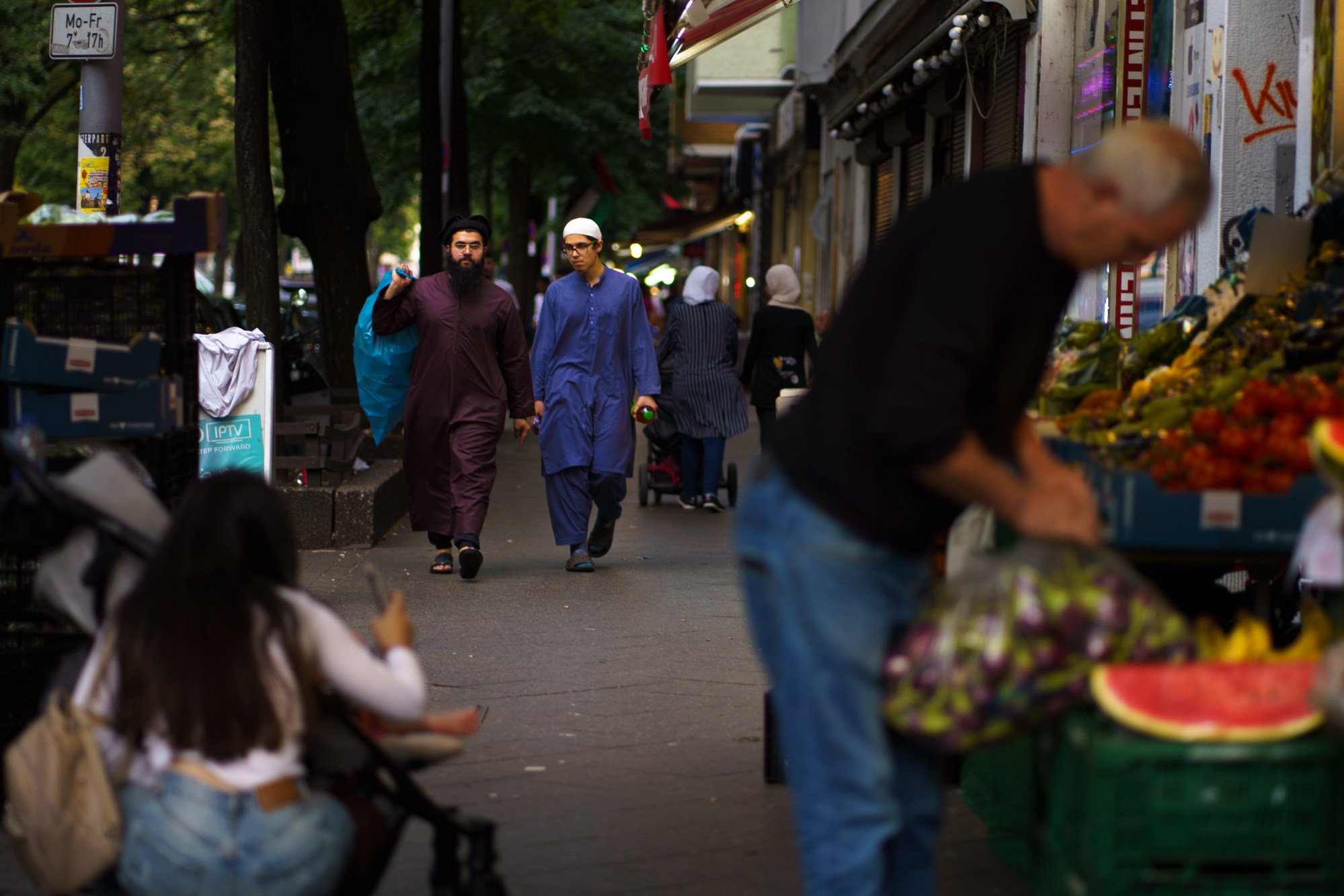 On weekends Sonnenallee resembles a Turkish or Arabic market. Photo: Kolette Lim