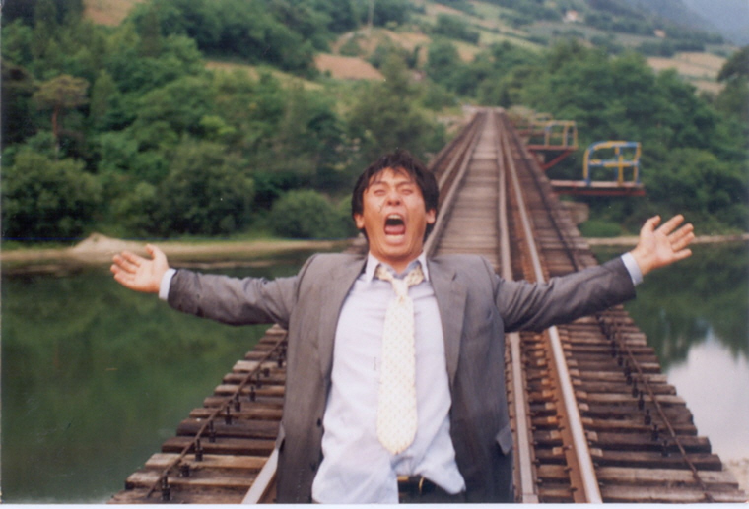 A still from Peppermint Candy (1999).