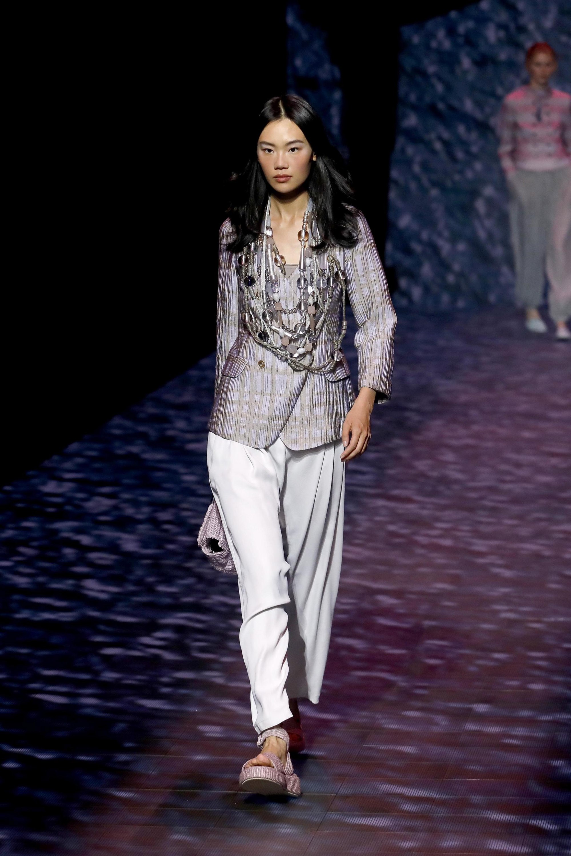 Armani brings sparkle to Milan Fashion with 2023 spring/summer line