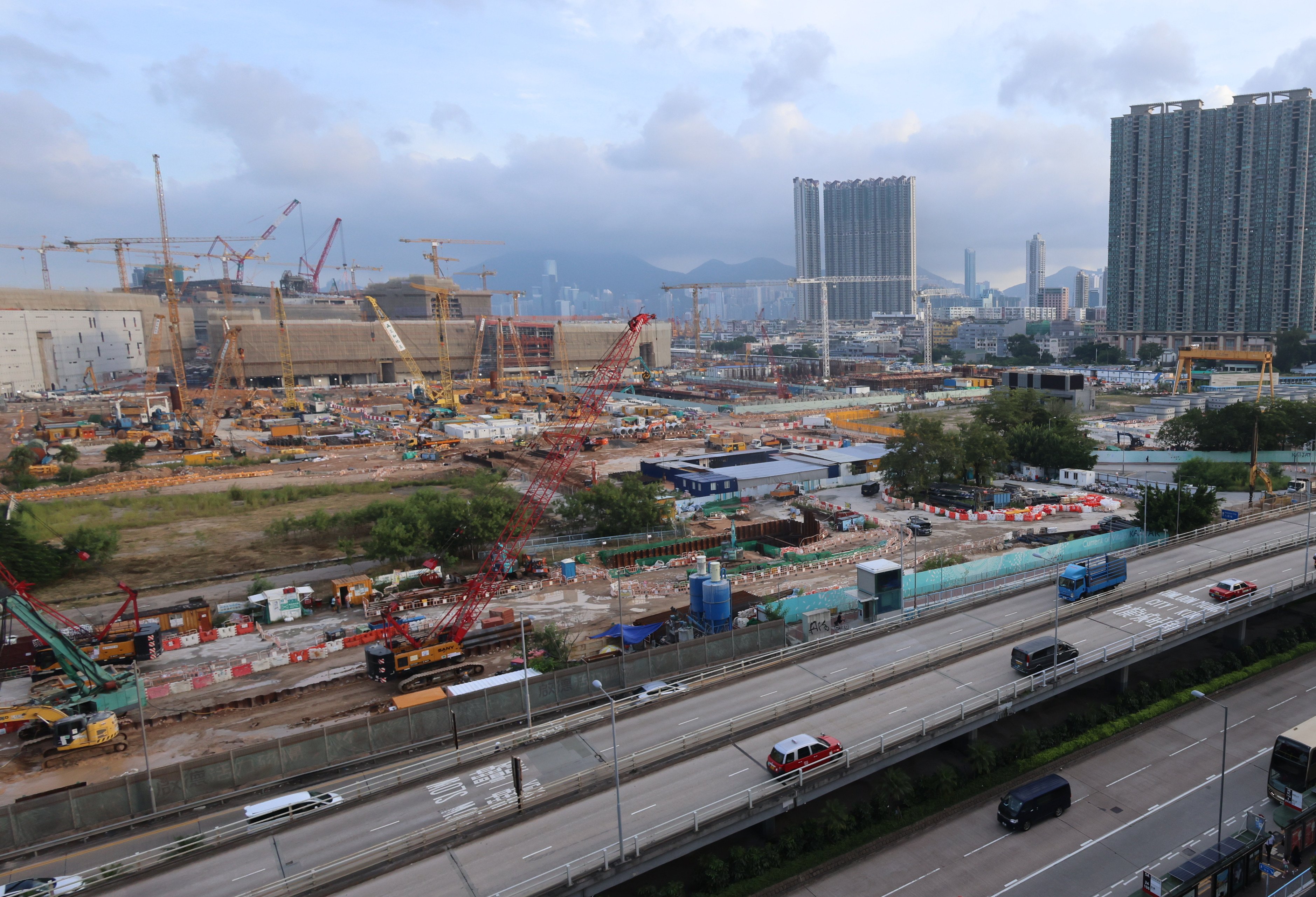 A general view of the Kai Tak residential site, which the Hong Kong plans to sell in the coming quarter. Photo: Dickson Lee