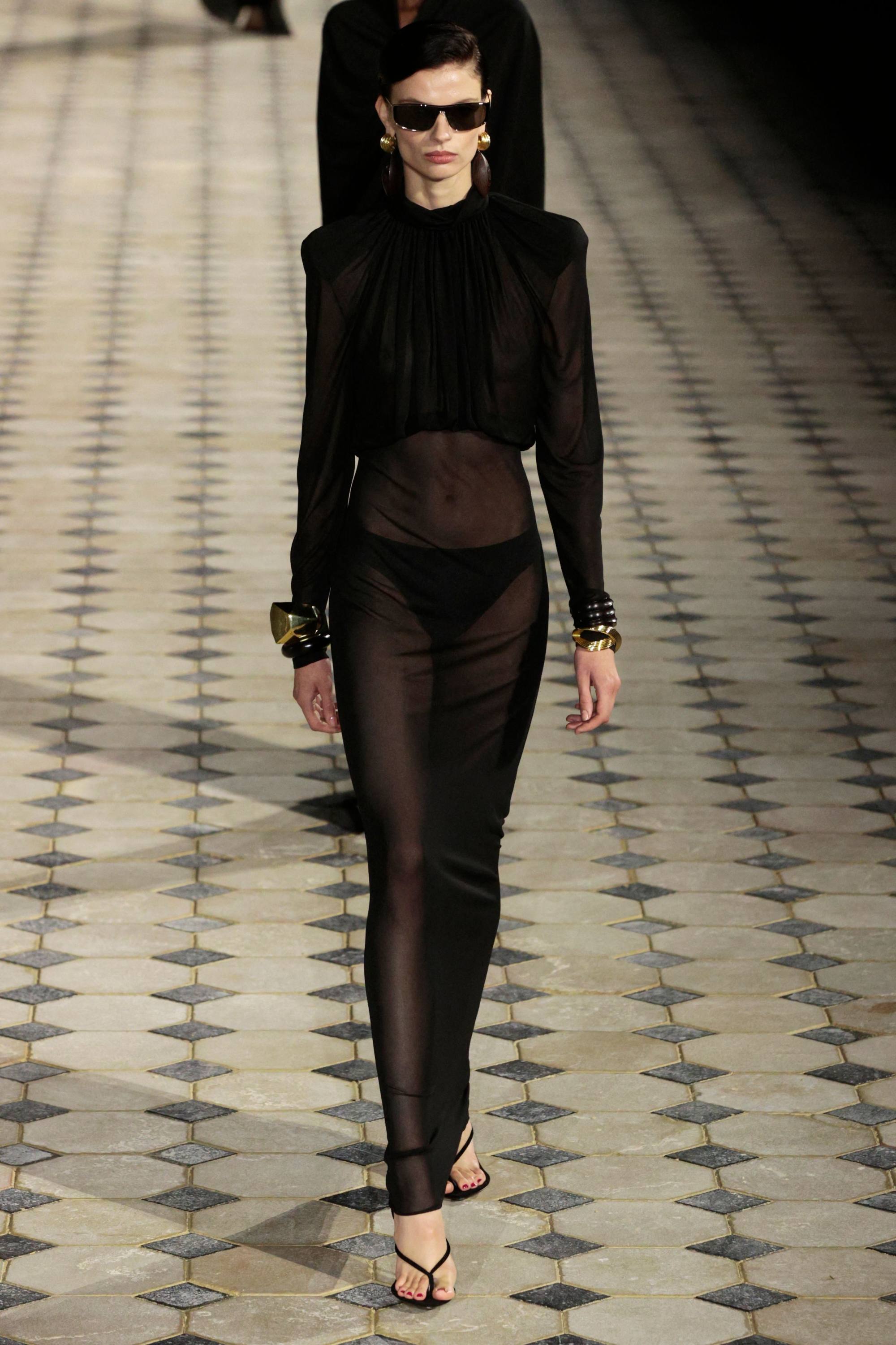 Paris Fashion Week: Saint Laurent’s Eiffel Tower runway was a sizzling ...