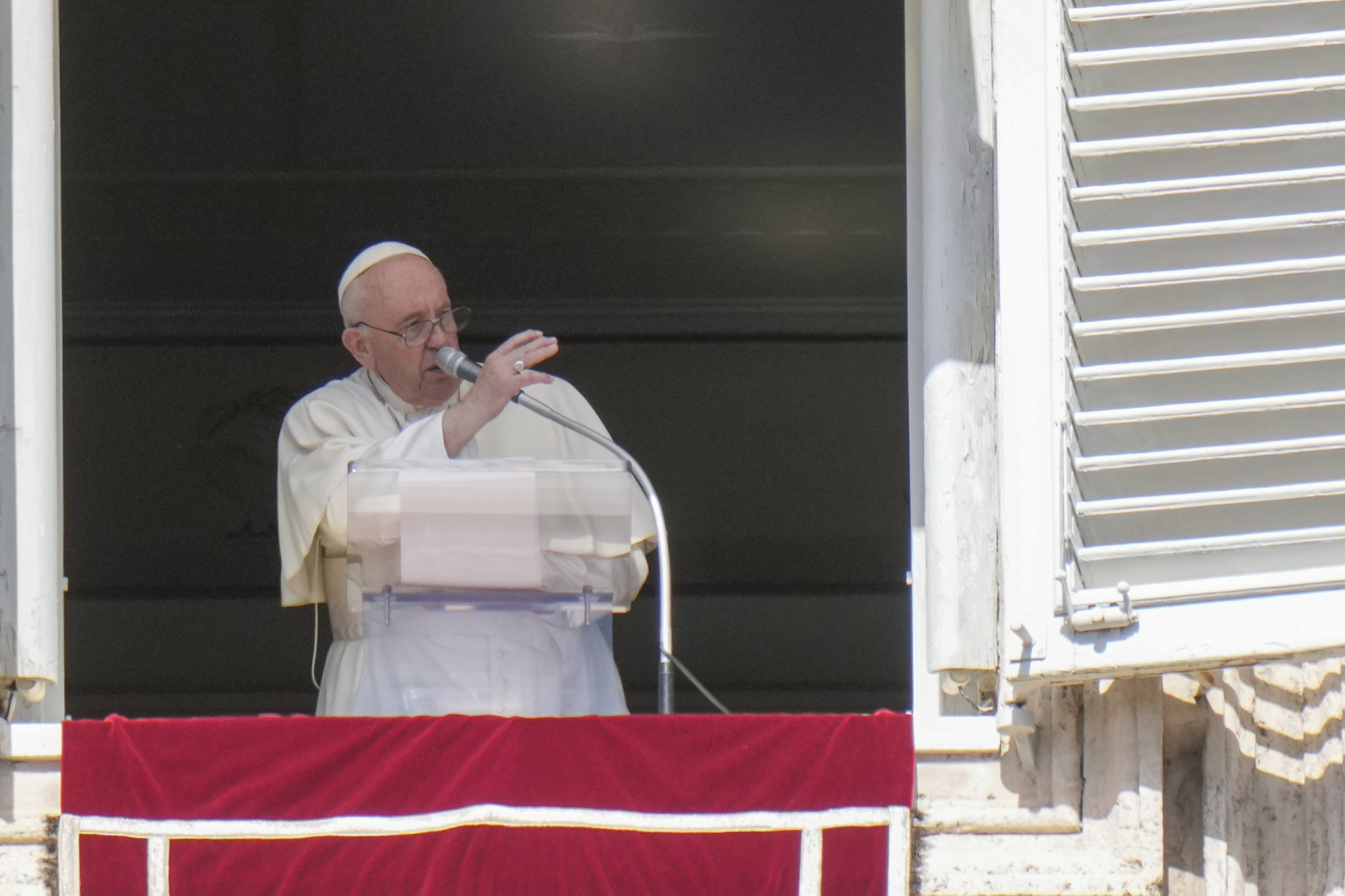 Giáo hoàng Francis tại Vatican vào Chủ nhật.  Ảnh: AP