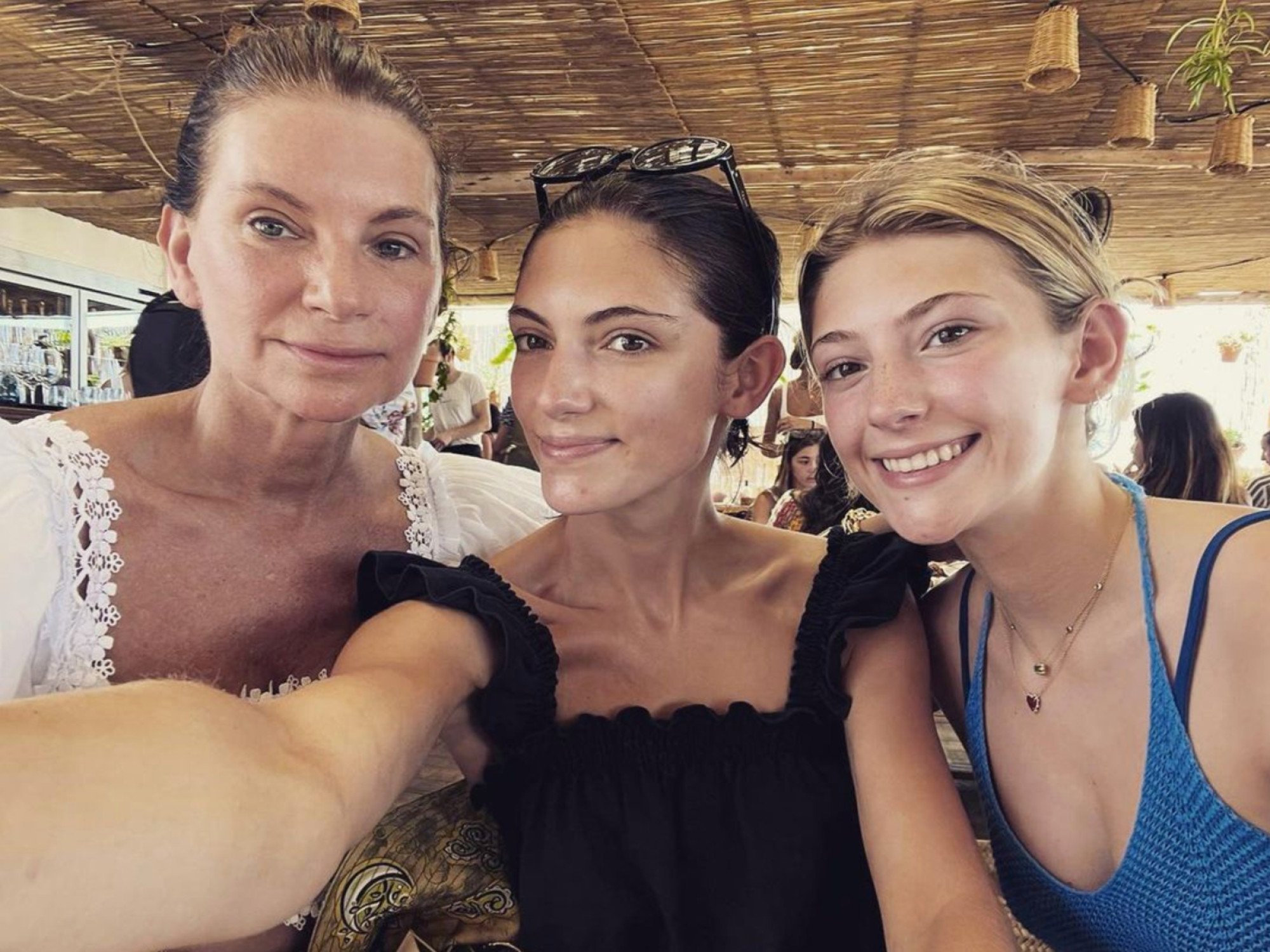 Isabella Massenet with mum Natalie and sister Ava. Photo: @natalie_massenet/Instagram