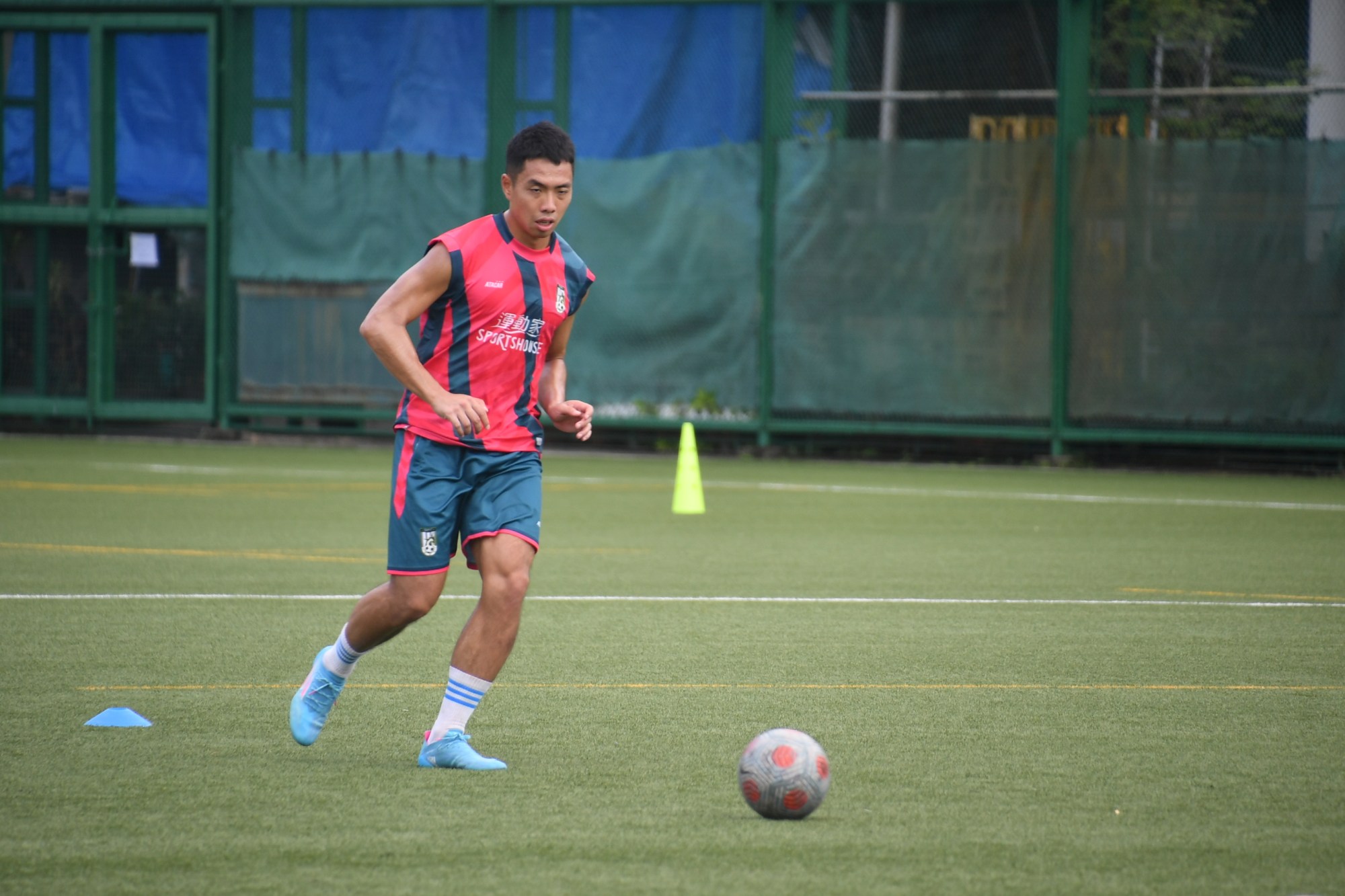 Lo Kong-wai is one of the few players at Sham Shui Po that has top flight football experience.