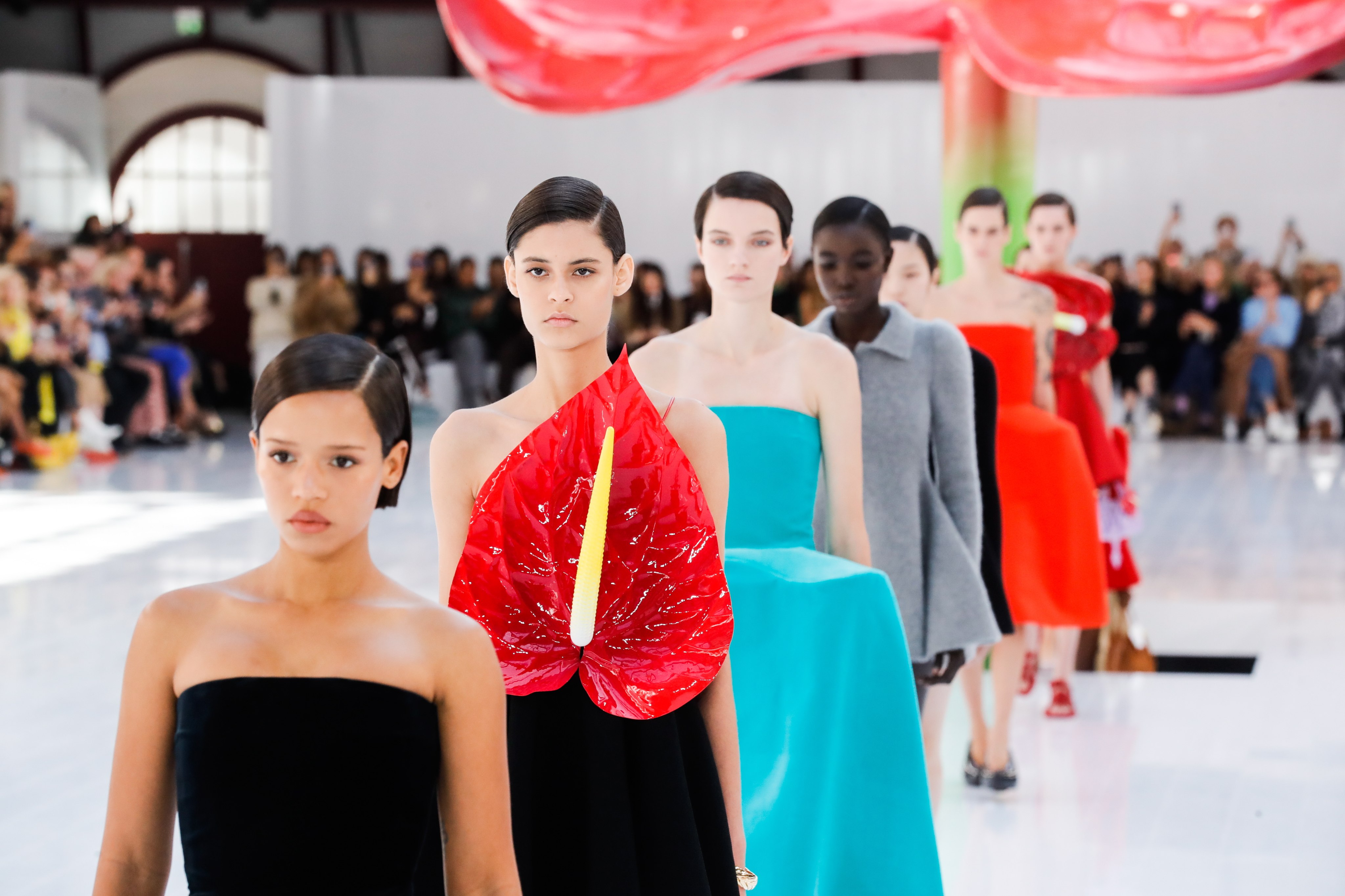Louis Vuitton Spring 2022 Ready-to-Wear at Paris Fashion Week, Photos –  Footwear News
