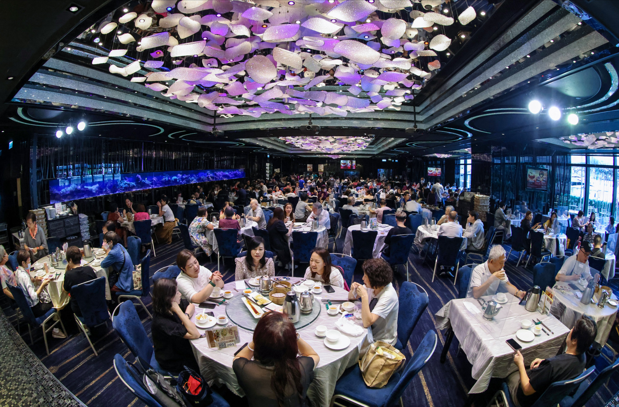 Diners have lunch at U-Banquet - The Starview restaurant in Kwun Tong. Photo: Dickson Lee