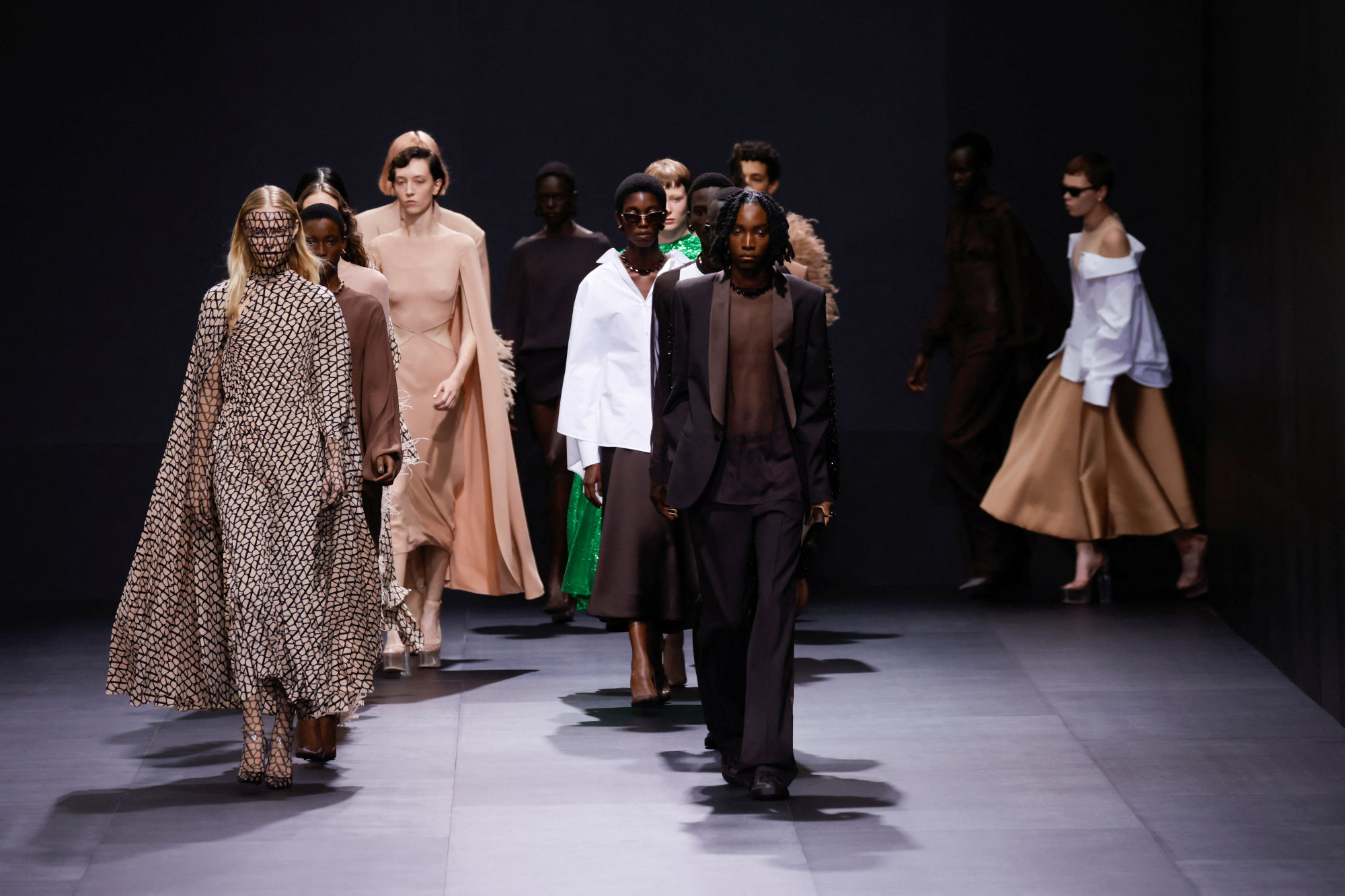 Paris Fashion Week: Valentino’s spring/summer 2023 show flaunted bold ...