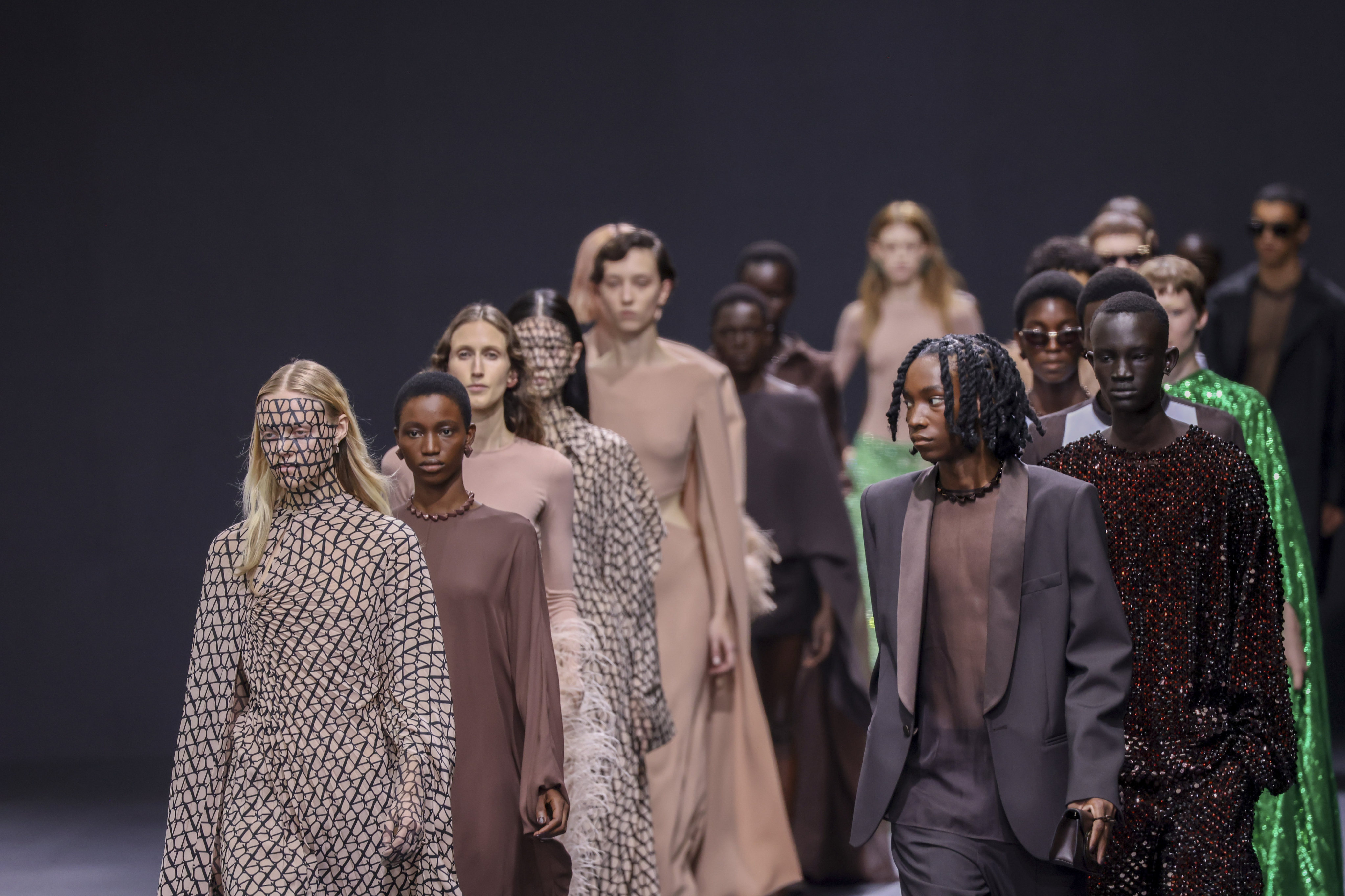 Models wear creations for the Valentino ready-to-wear spring/summer 2023 fashion collection presented on October 2, in Paris. Photo: Invision/AP