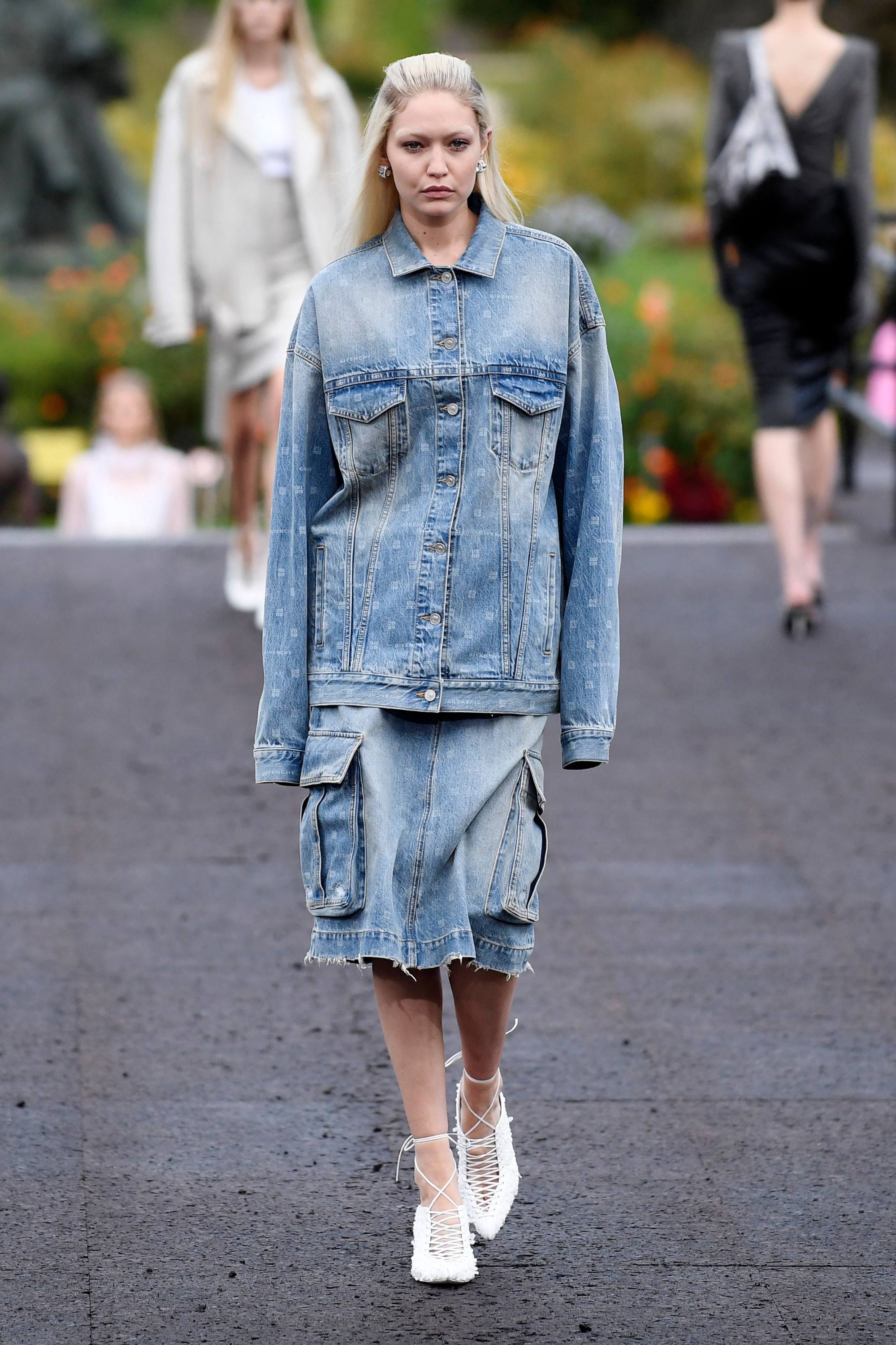 Designer Matthew M. Williams makes an appearance on the runway during the  Givenchy show as part of Paris Fashion Week Womenswear Spring/Summer 2022  in Paris, France on October 03, 2021. Photo by