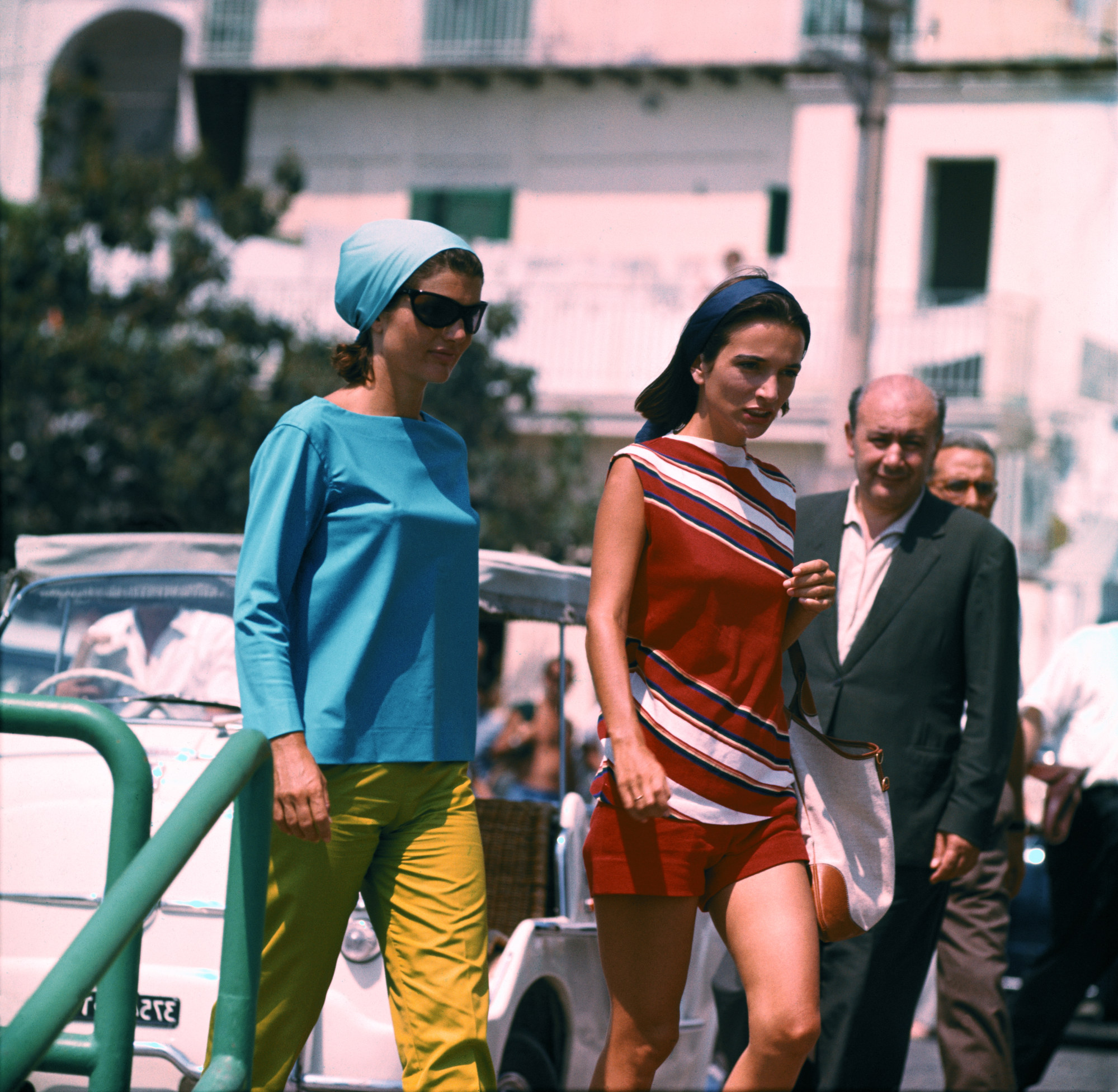 Jackie Kennedy is shown at the Pier of Amalfi, en route to Conca dei Marini beach via motorboat and then back from Amalfi to Ravello Villa. Photo: Bettmann Archive