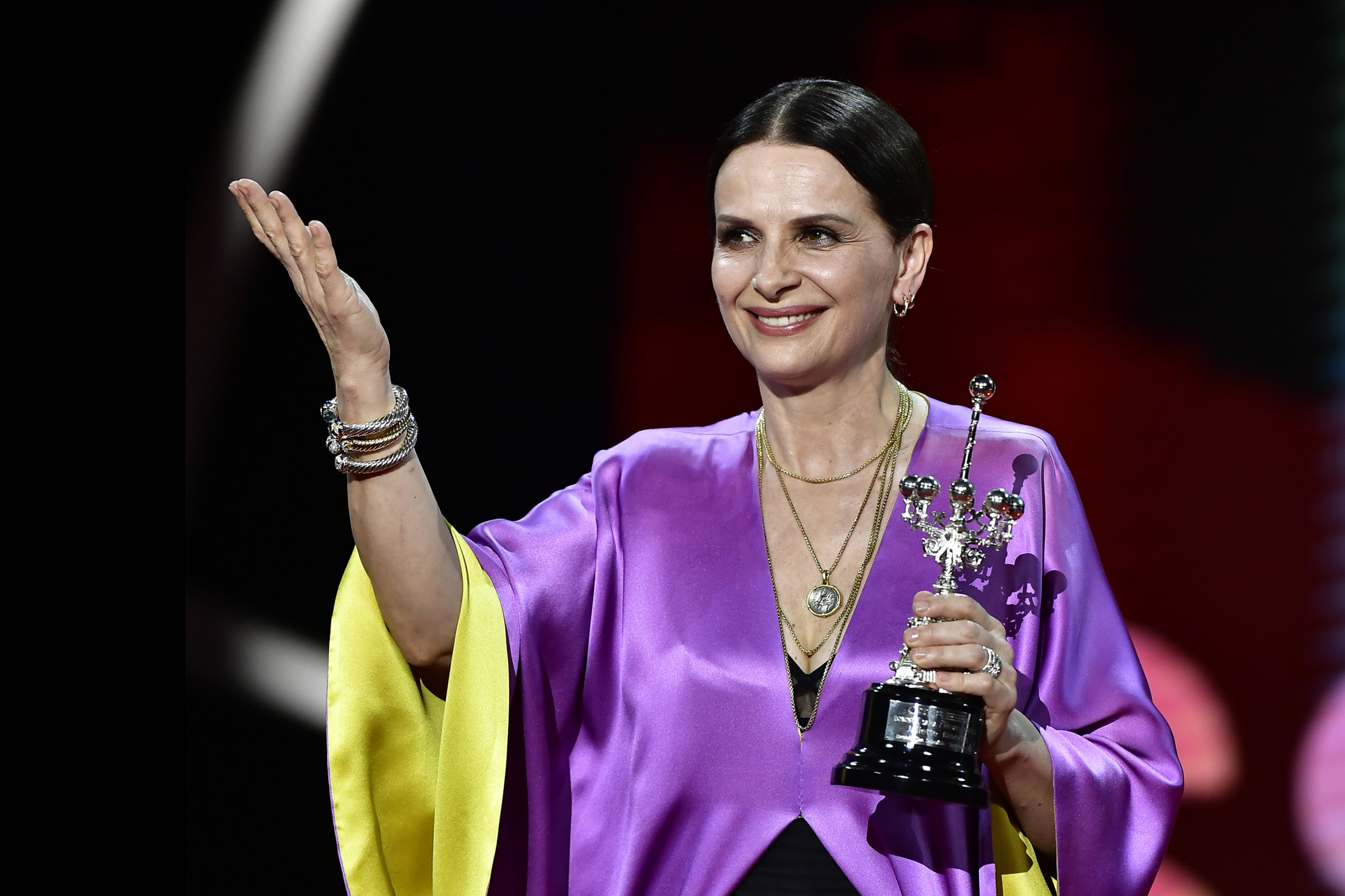 Actress Juliette Binoche has joined the global protests against the death of  Mahsa Amini. Photo: AP 
