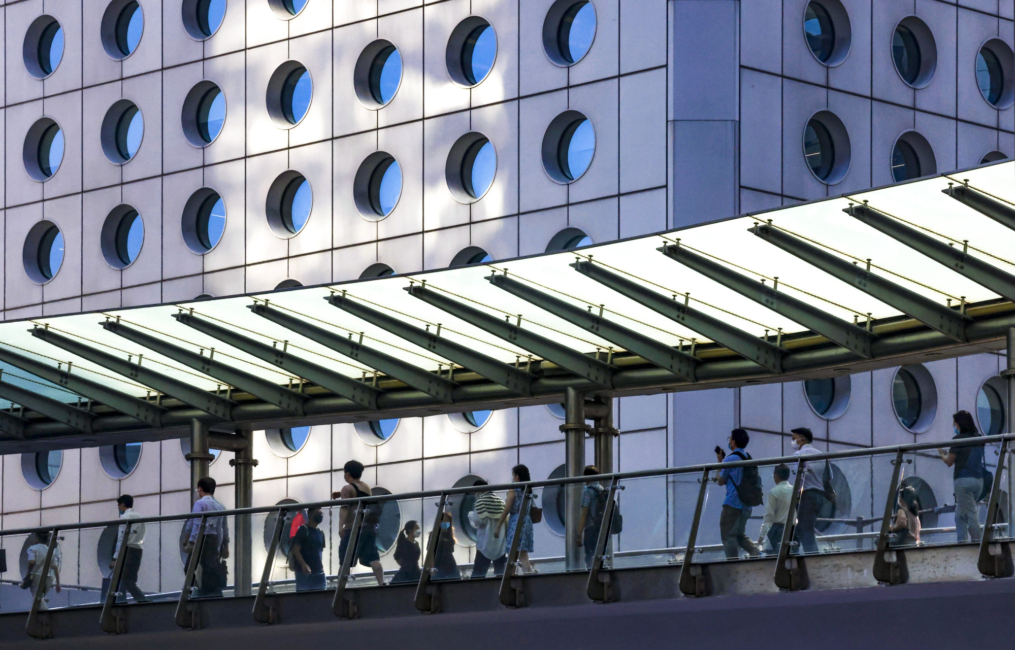 Office workers heading to work in Central, Hong Kong in September 2022. Photo: Jonathan Wong