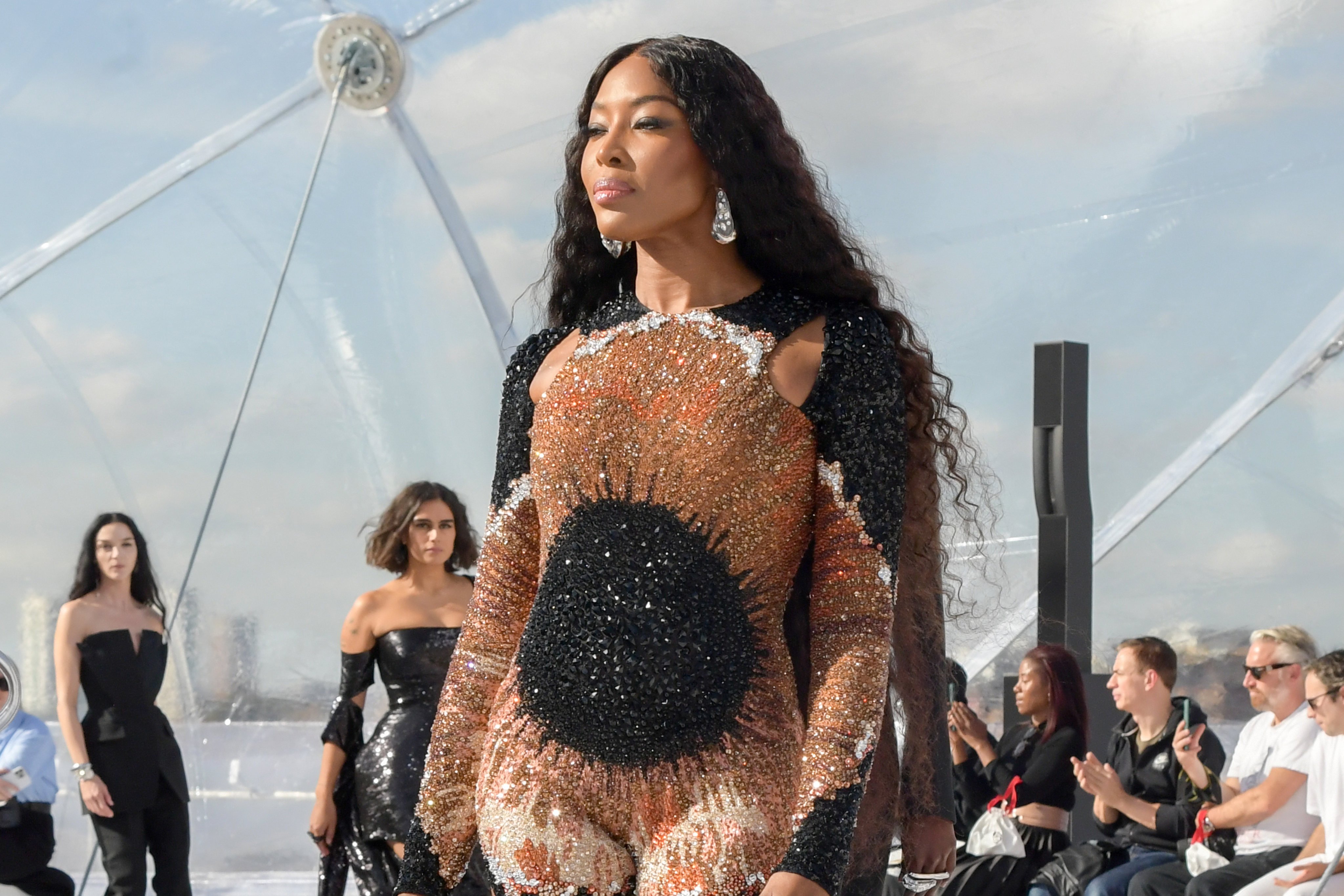 Naomi Campbell walks the runway at the Alexander McQueen spring/summer 2023 show at the Old Royal Naval College in London, England. Photo: Getty Images