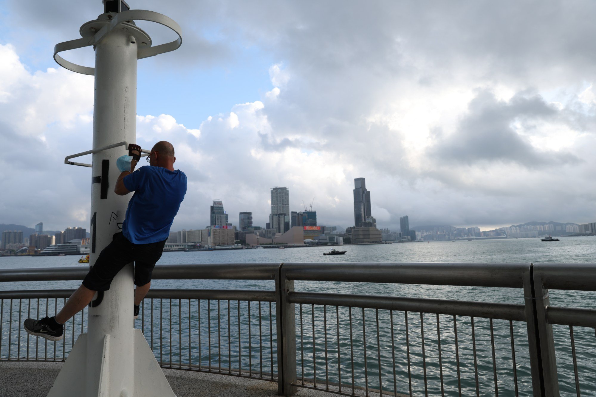 hong-kong-observatory-to-issue-no-3-typhoon-warning-signal-between-10am