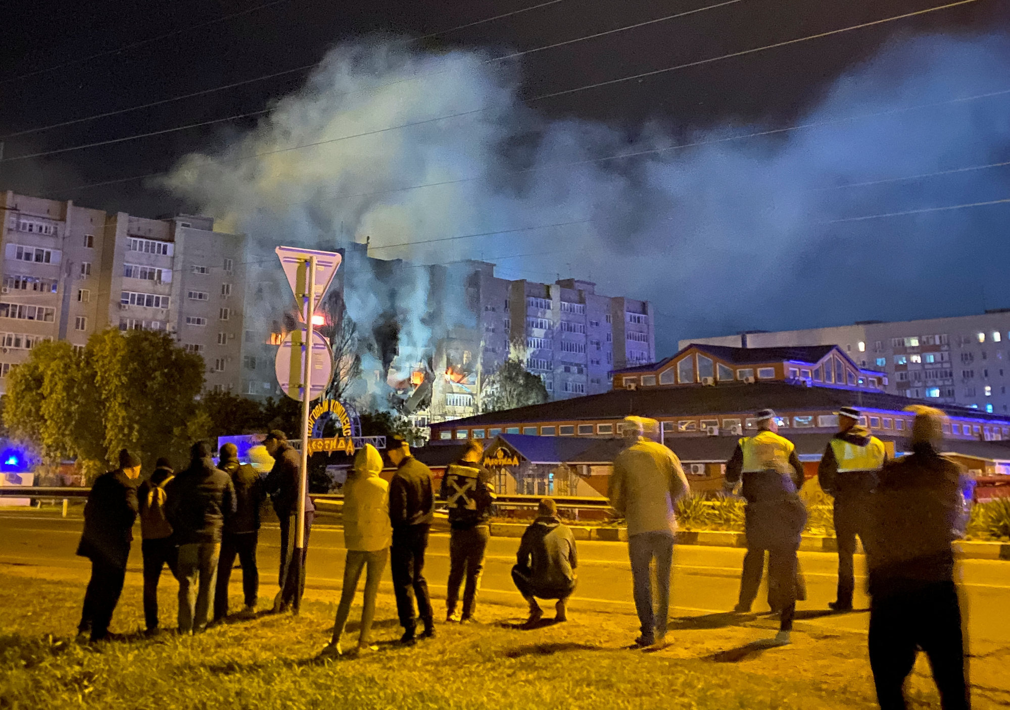 Russian Fighter Jet Crashes Into Flats In City Near Ukraine, Killing At ...