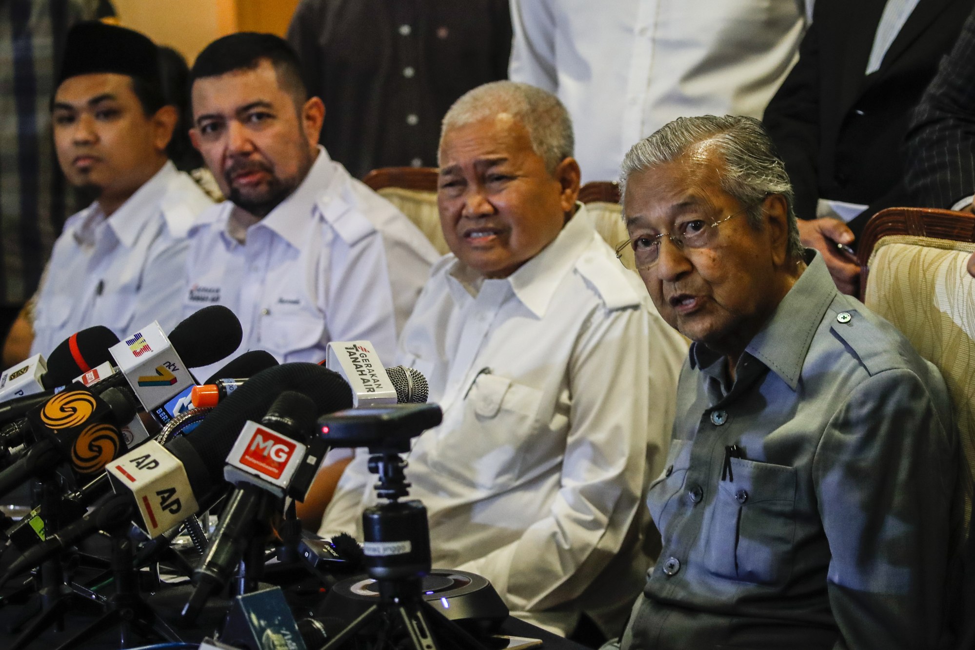 Malaysians ‘still Angry’ Over 2018 Election Set To Vote Amid Political ...