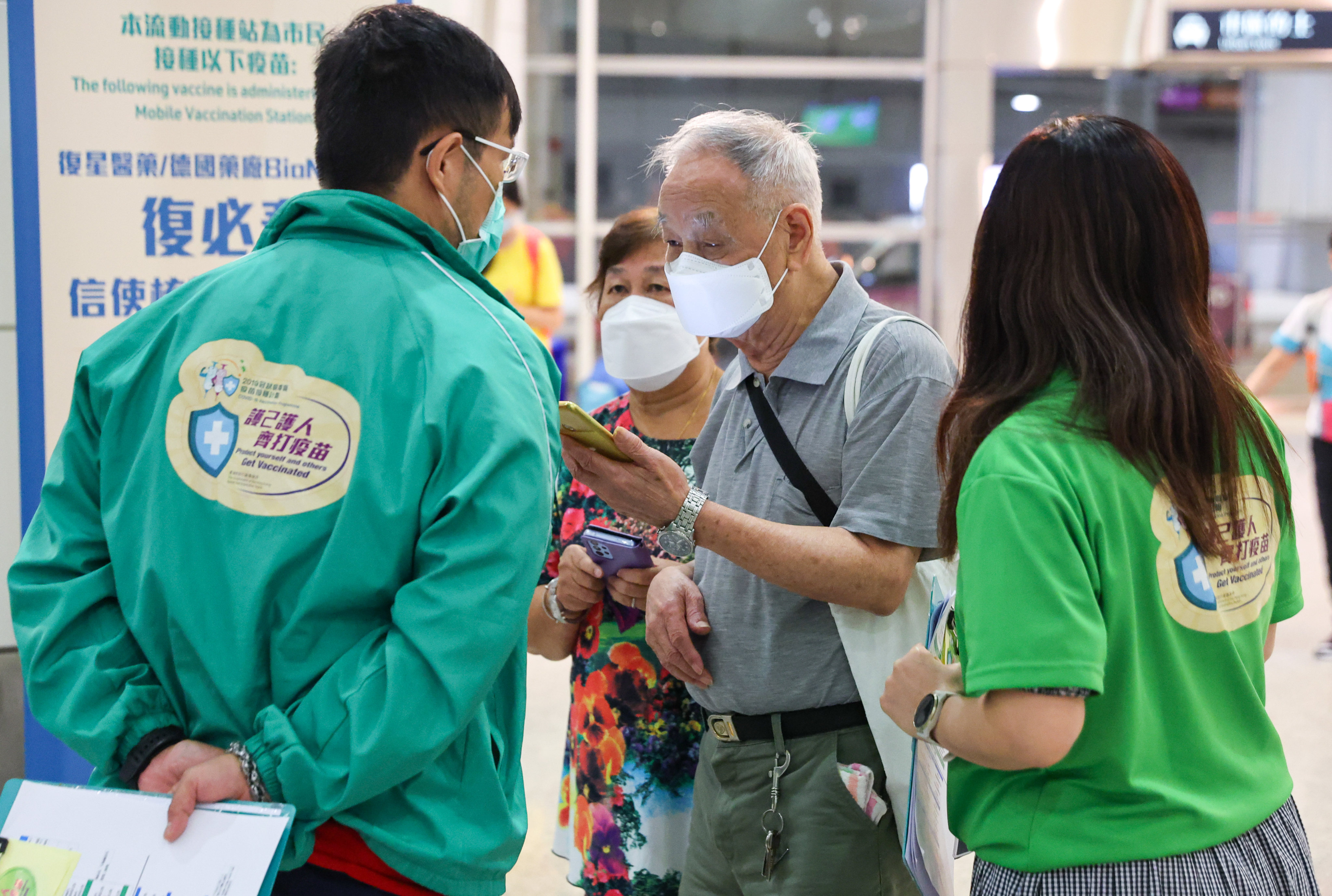 Health officials and volunteers will provide coronavirus jabs to elderly residents in public housing estates to spur on the city’s vaccine drive. Photo: Edmond So