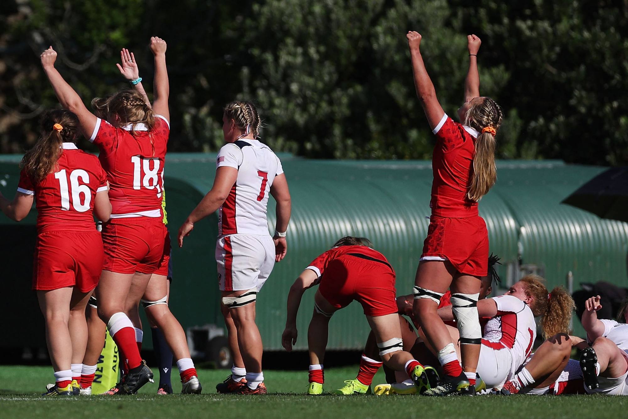 Auckland women win rugby title