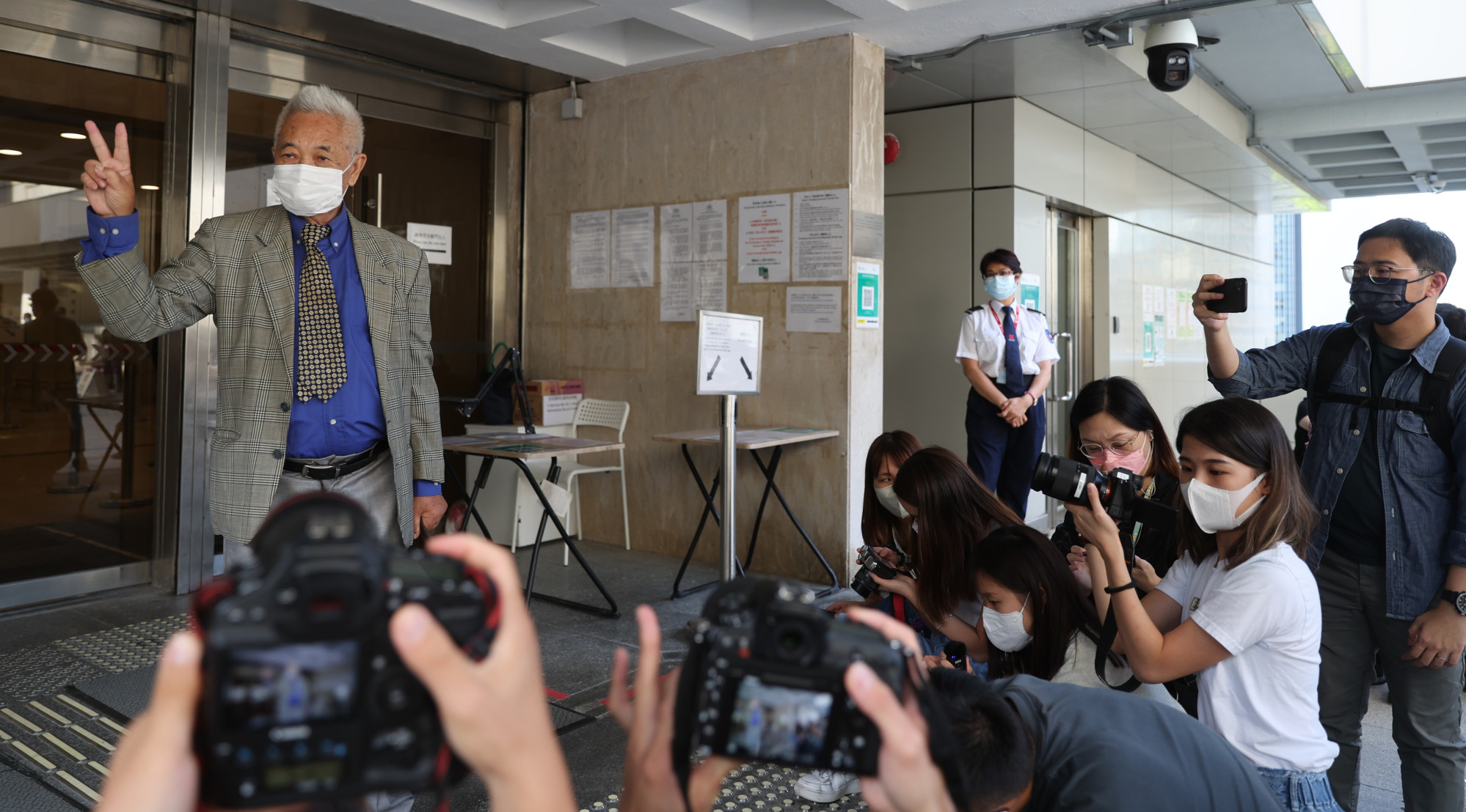 Retired civil servant Kwok Cheuk-kin meets the press after winning his legal challenge last week. Photo: Yik Yeung-man