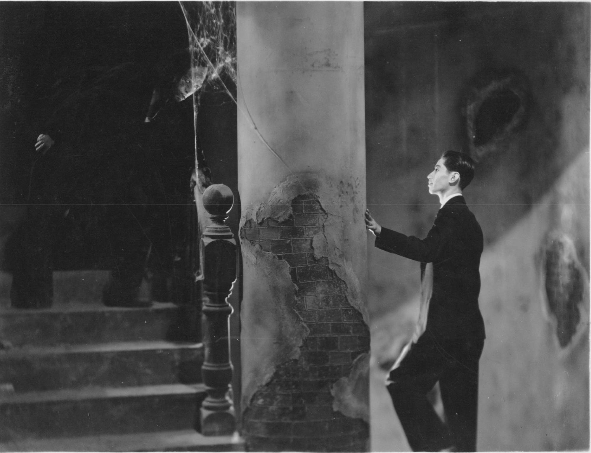 A still from Song at Midnight, the 1937 film directed by Maxu Weibang.