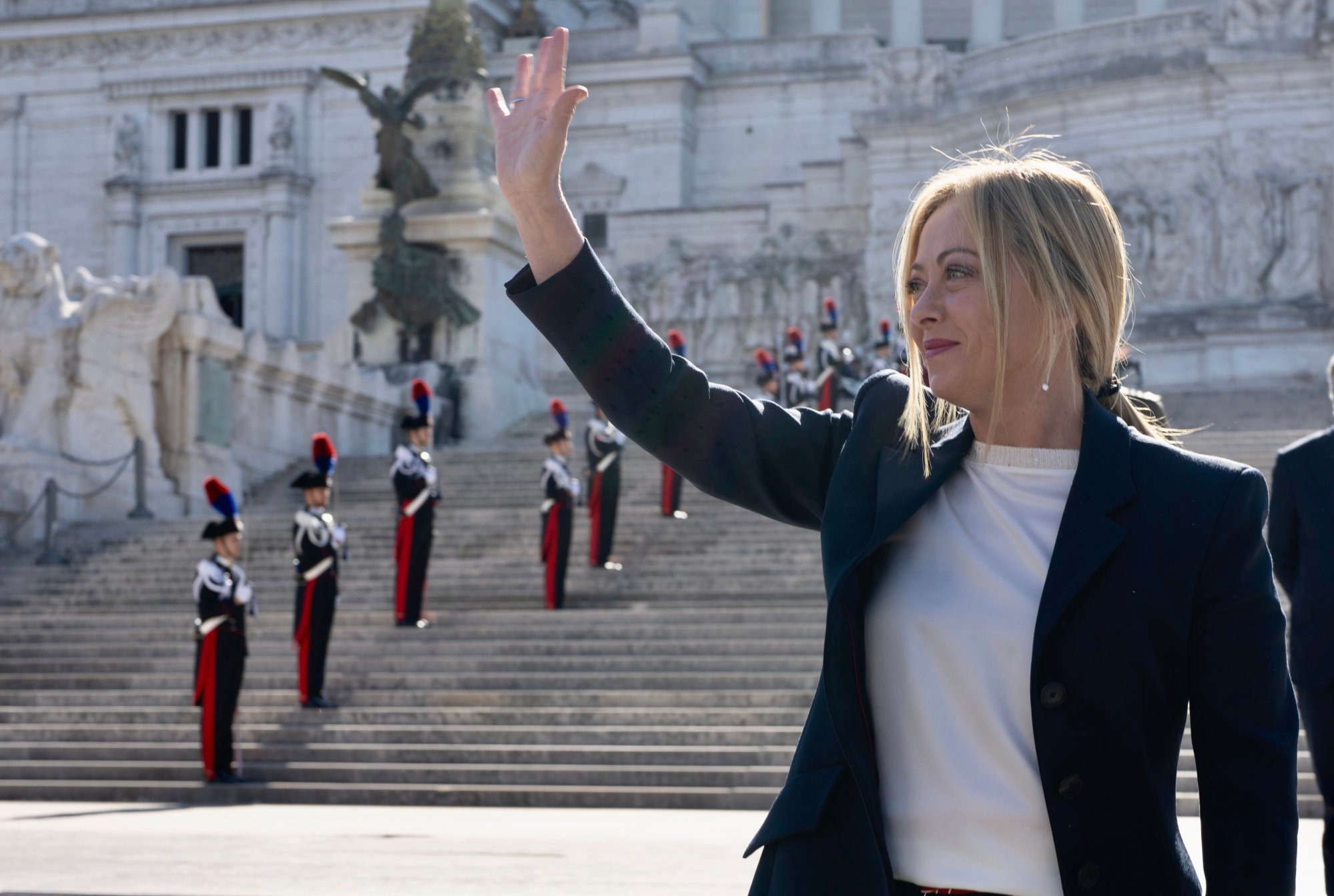 Thousands of Mussolini supporters mark fascist 'March on Rome' centenary