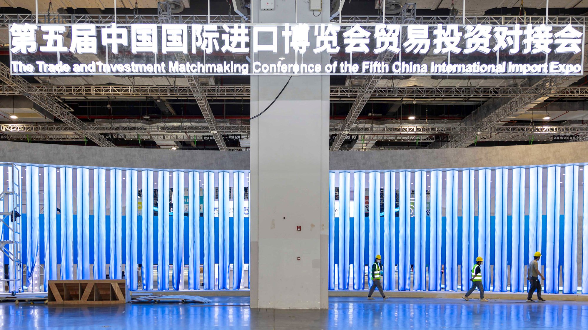 An exhibition area is pictured at the National Exhibition and Convention Center (Shanghai), the main venue for the upcoming fifth China International Import Expo (CIIE), Oct. 31, 2022. Photo: Xinhua