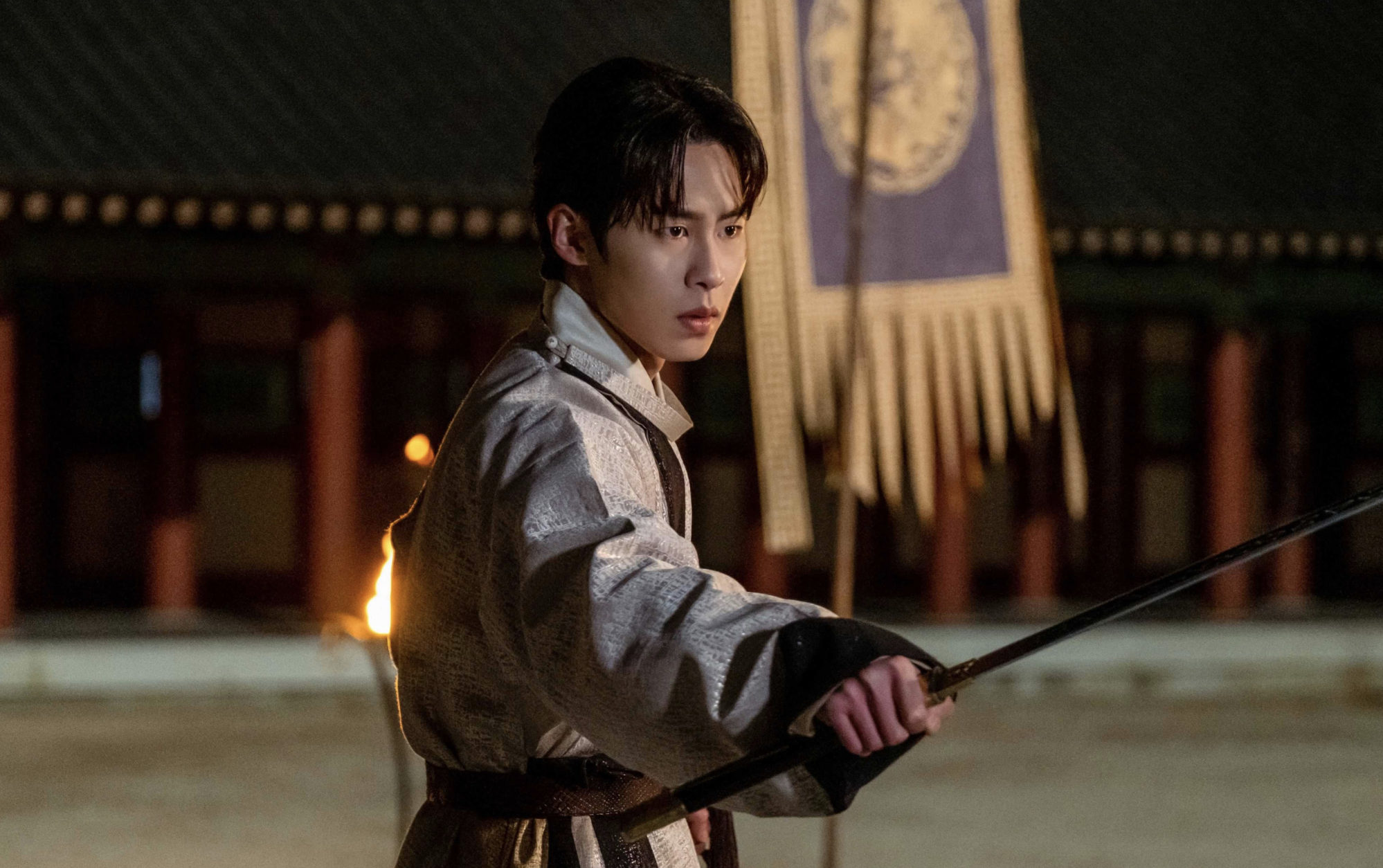 Lee Jae-wook in a still from Alchemy of Soul.