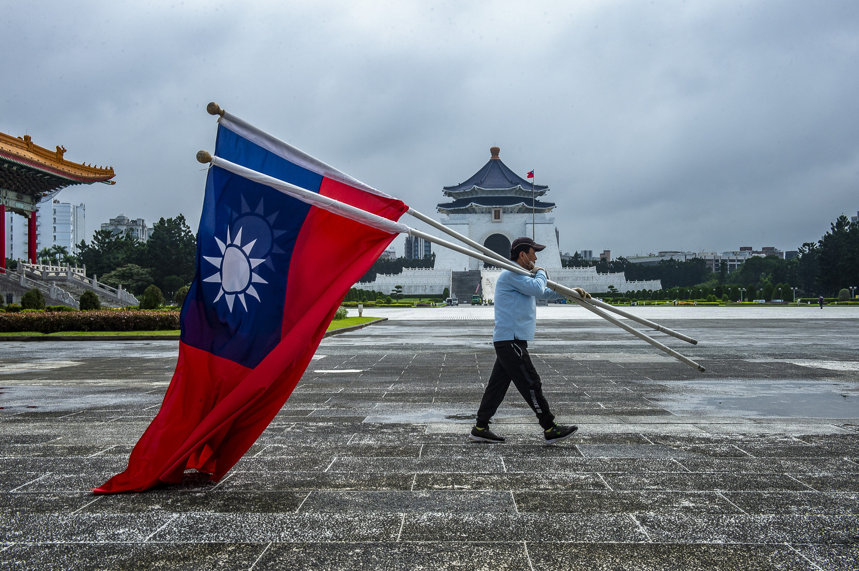 Top Communist Party ideologues write in a new book that unification is the only way to eliminate the hidden danger of Taiwan independence forces “separating China”. Photo: Zuma Press Wire/DPA