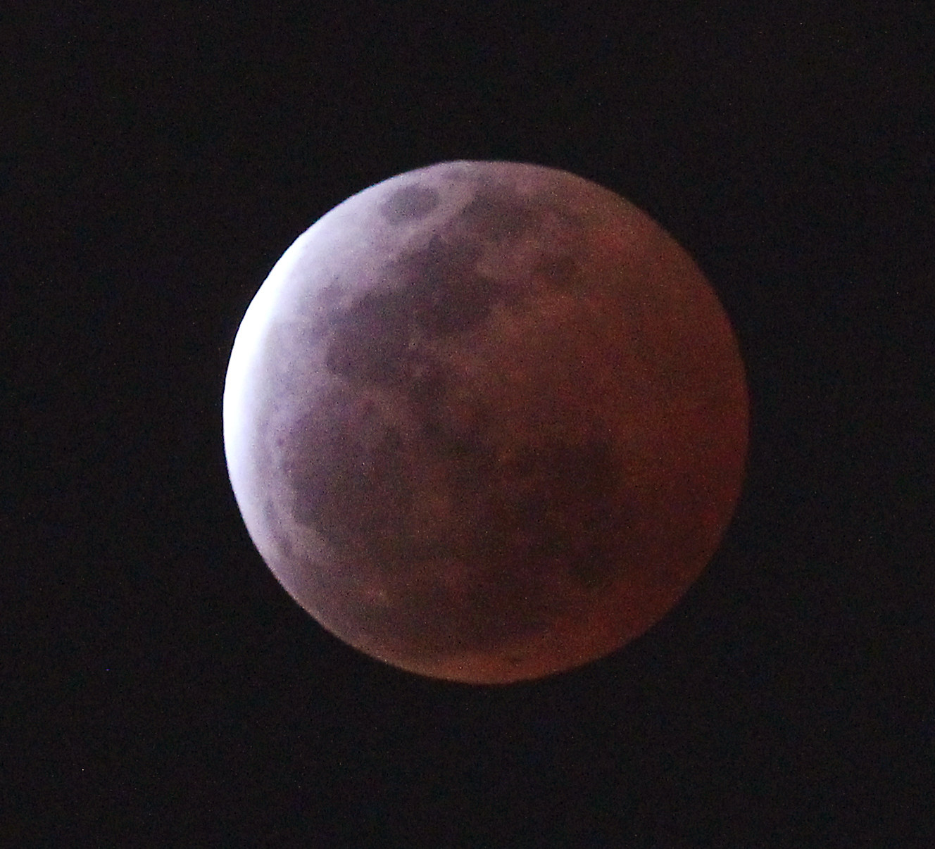 A “blood moon”, created by the full moon passing into the shadow of the earth during a total lunar eclipse, as seen from Tsim Sha Tsui. Hong Kong, on April 4, 2015. Photo: SCMP