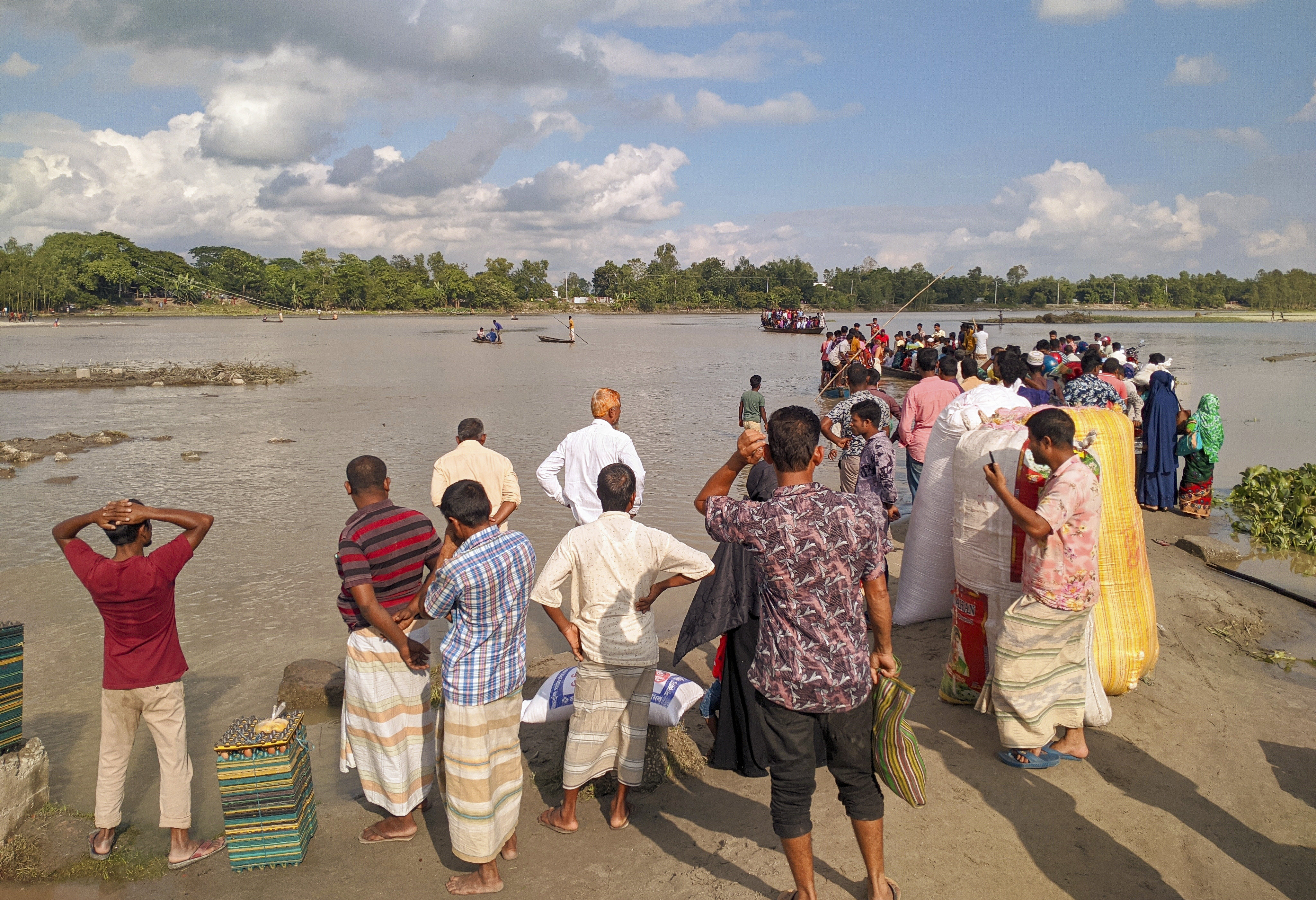 Nearly 21 million people directly or indirectly depend on Bangladesh’s Teesta River for their livelihoods. Photo: Shutterstock Images