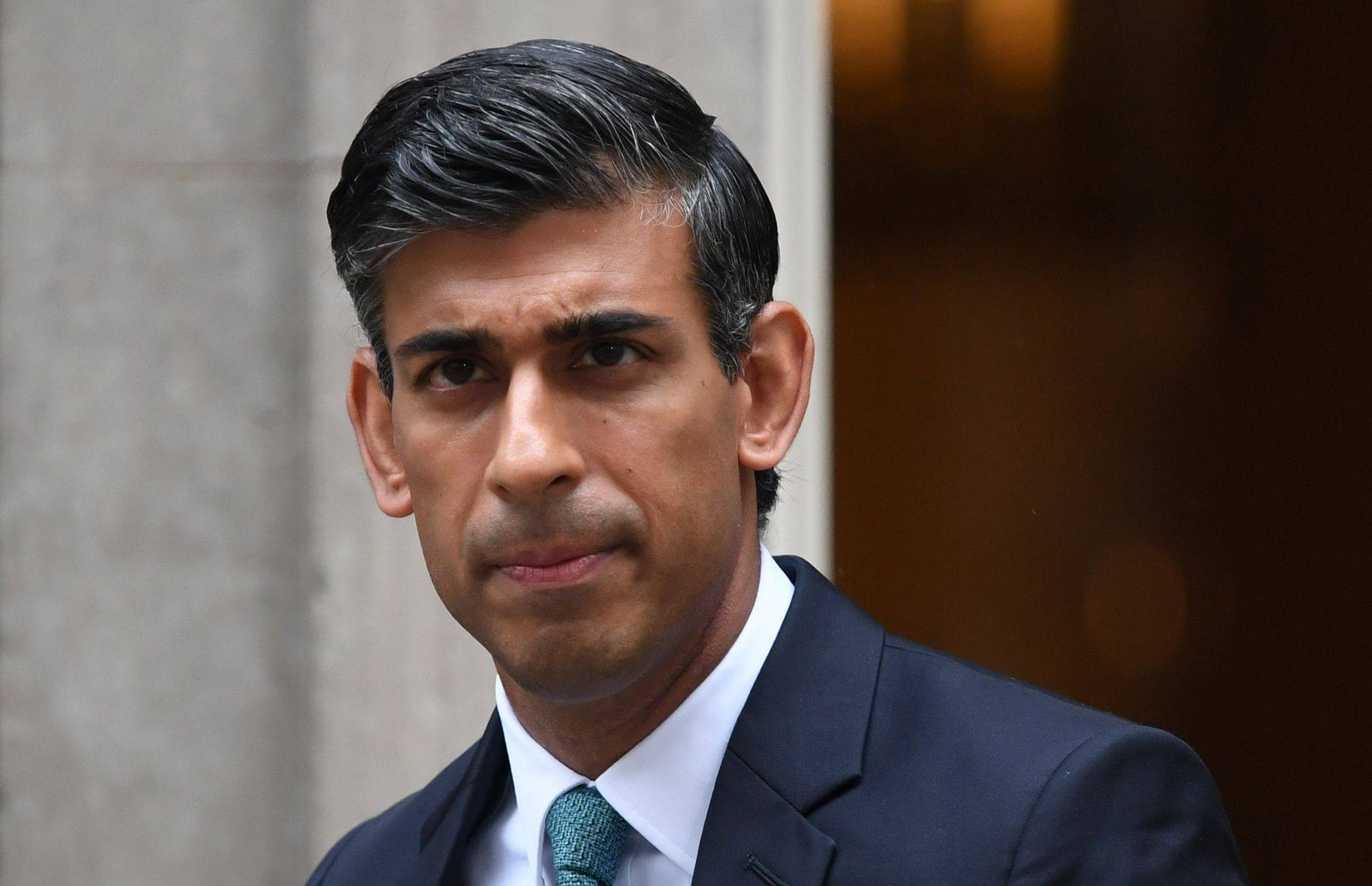 UK Prime Minister Rishi Sunak is seen outside 10 Downing Street on October 26. Photo: Bloomberg