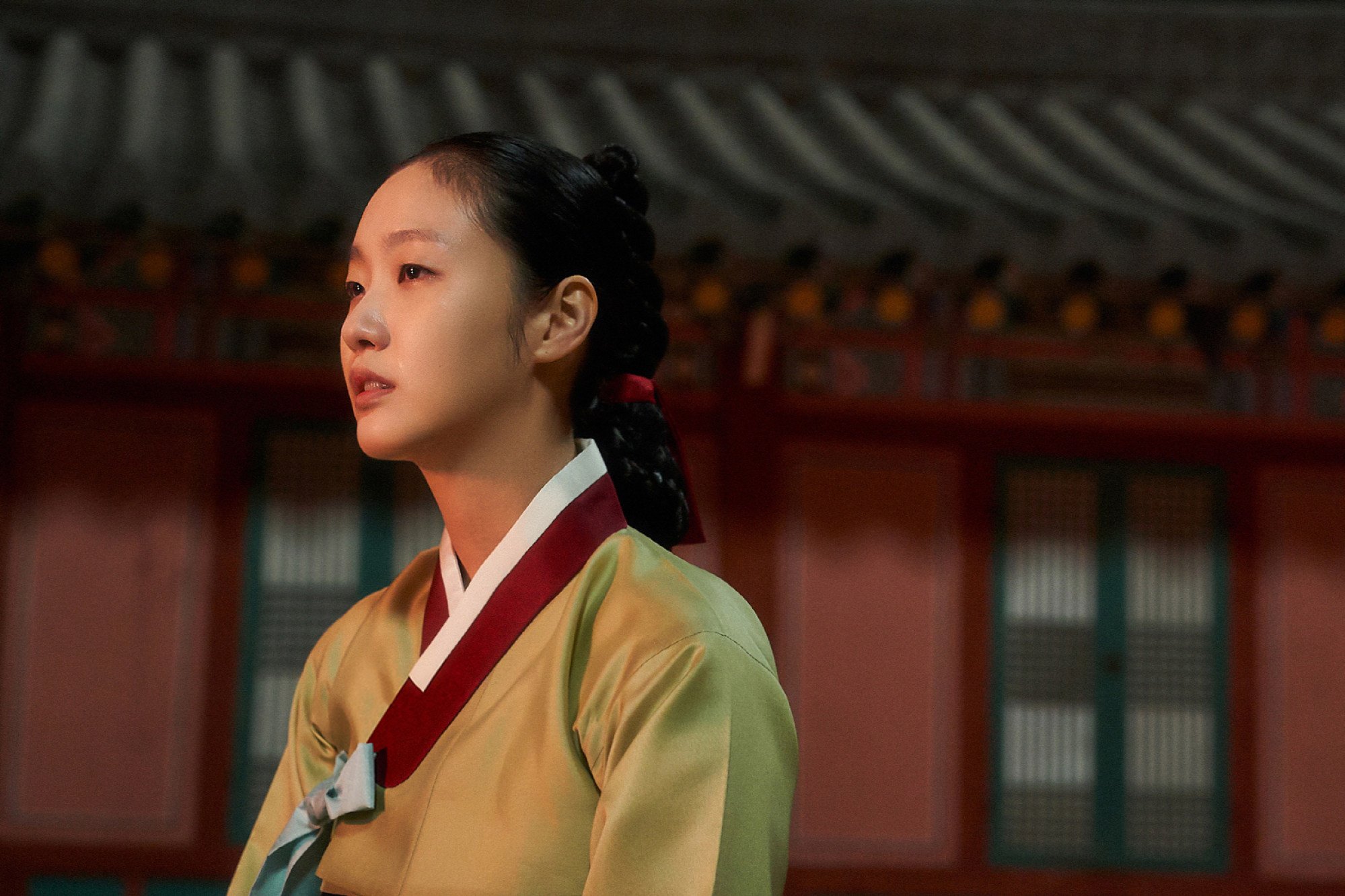 Kim Go-eun in a still from Hero (2022).
