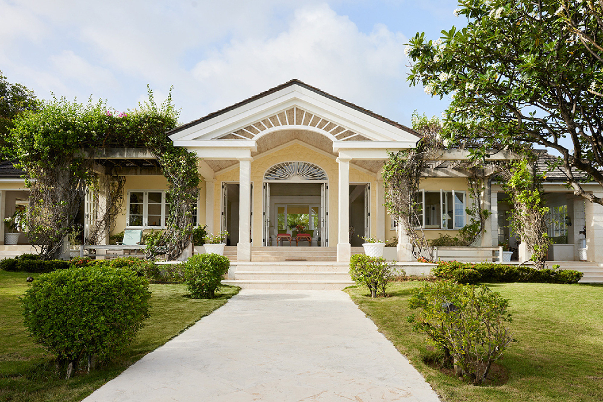 Princess Margaret built a luxurious five-bedroom villa on the island of Mustique. Photo: Les Jolies Eaux