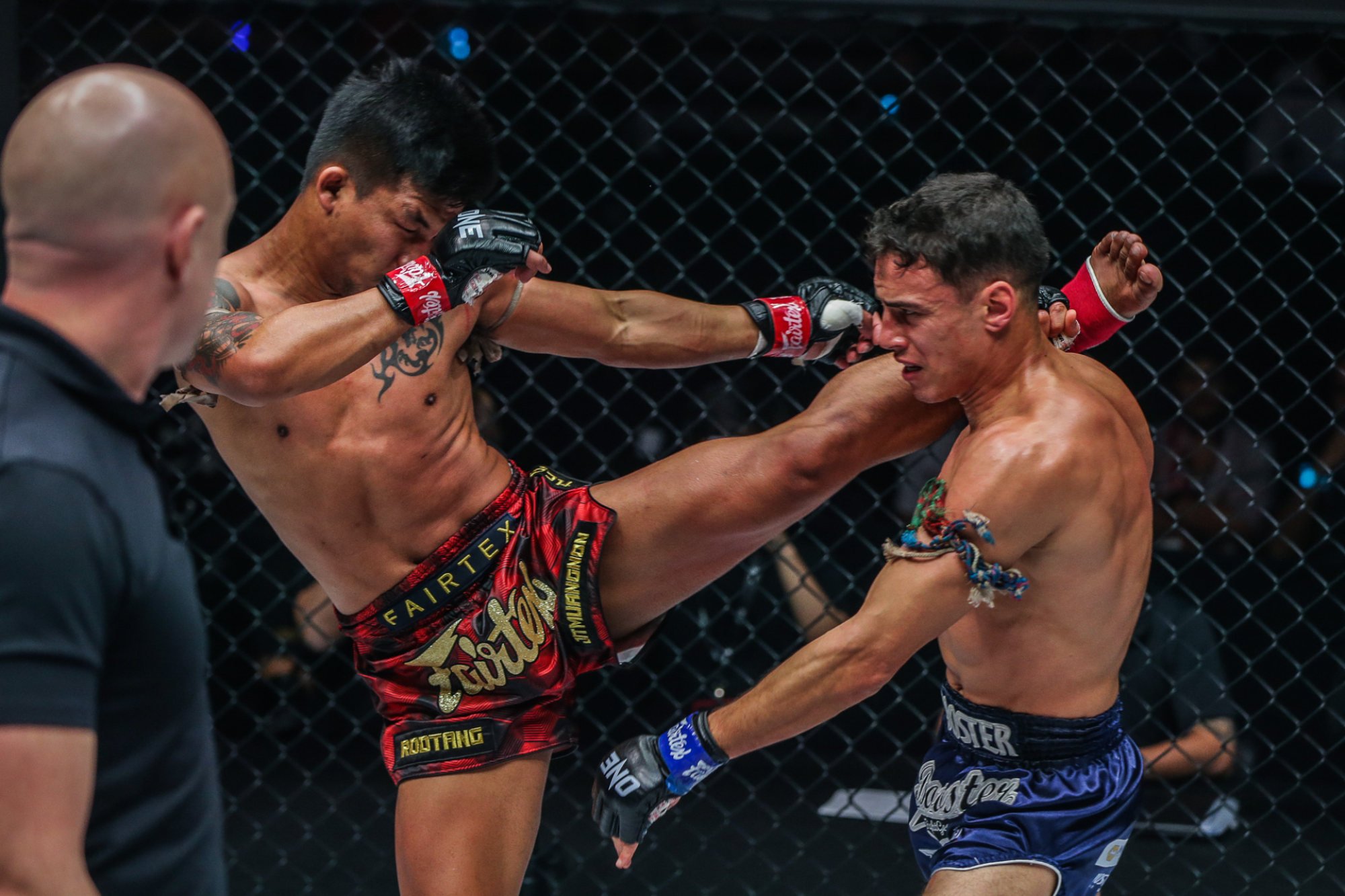 Rodtang Jitmuangnon lands a head kick Joseph Lasiri at ONE on Prime Video 4.
