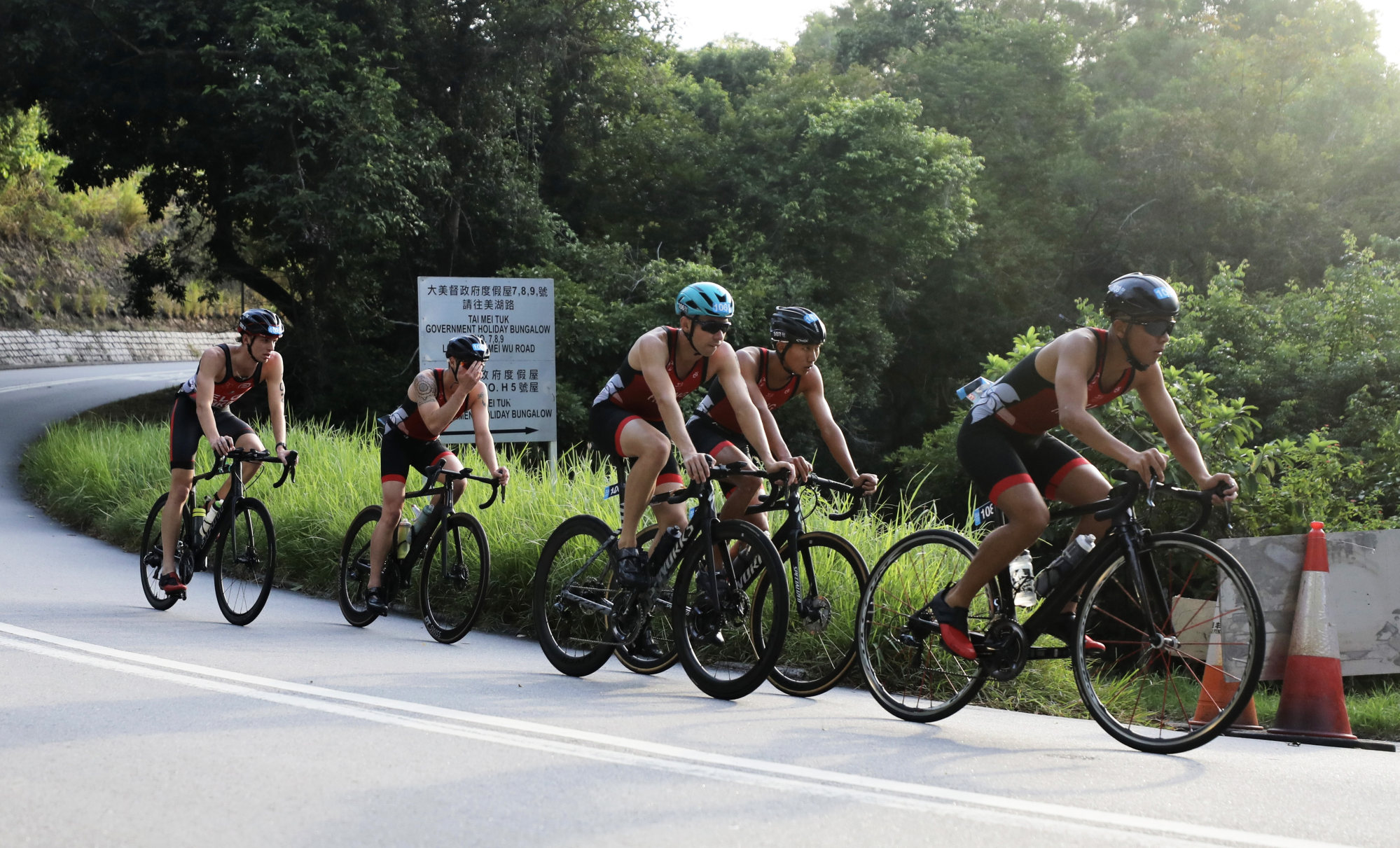 For the Elite races, athletes must swim 375 metres, bike 10km, before transiting to the final 2.5km run. Photo: Xiaomei Chen