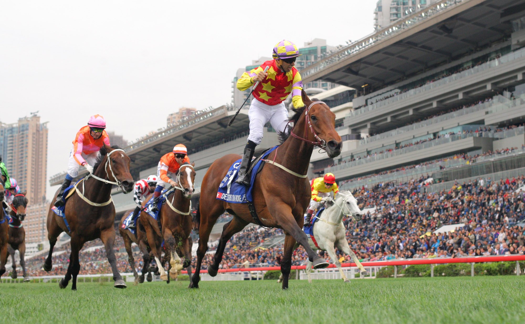 Joao Moreira and Designs On Rome win the Gold Cup in 2015.