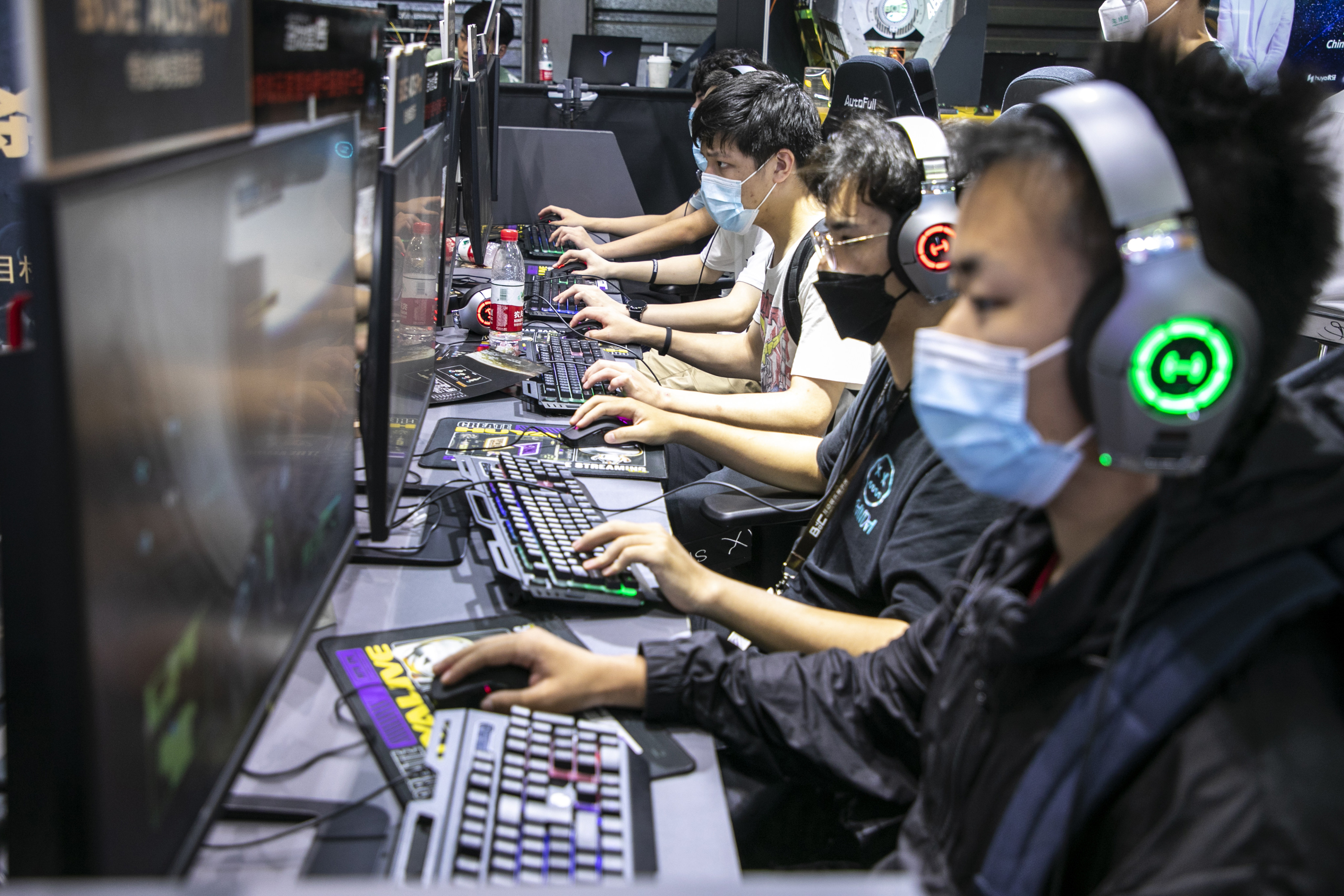 China's game market took in $13 billion in 2013, PC games generate way more than mobile