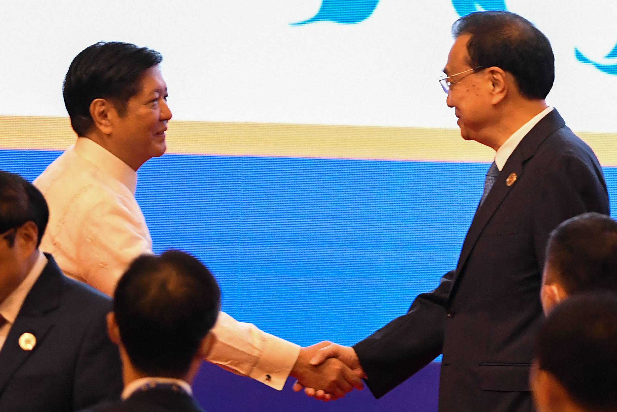 Philippine President Ferdinand Marcos Jnr with Chinese Premier Li Keqiang during the Asean summit in Cambodia earlier this month. Photo: AFP