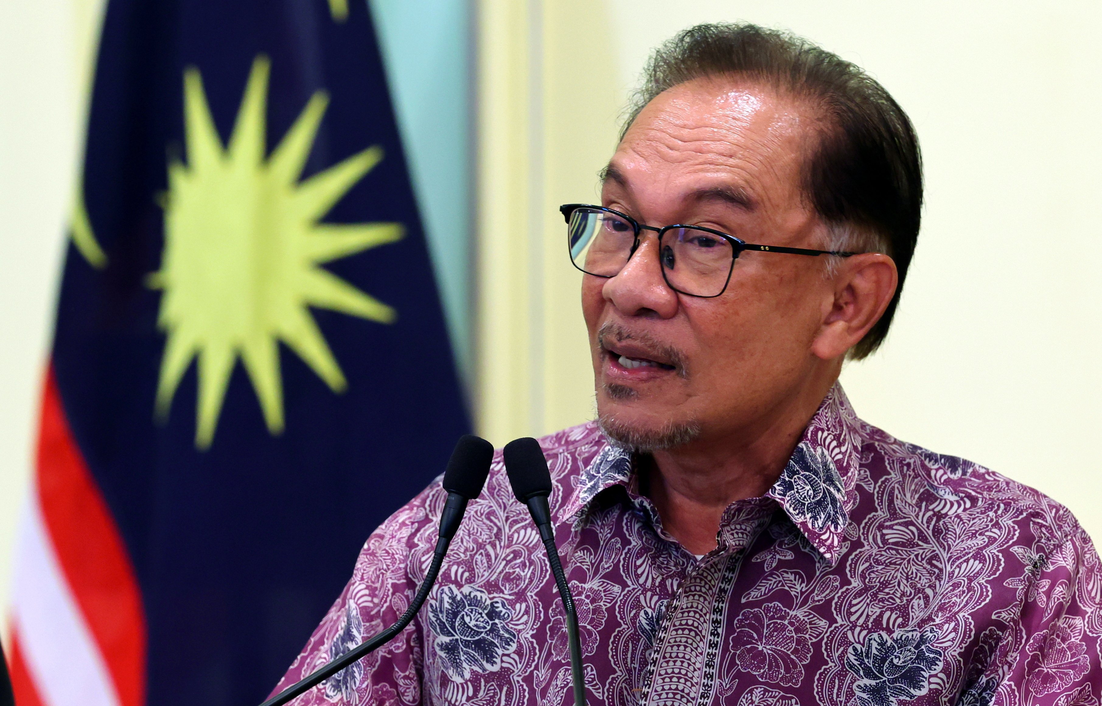 Malaysian Prime Minister Anwar Ibrahim speaks after the Special Meeting of the National Livelihood Action Council at the Prime Minister’s office. Photo: dpa