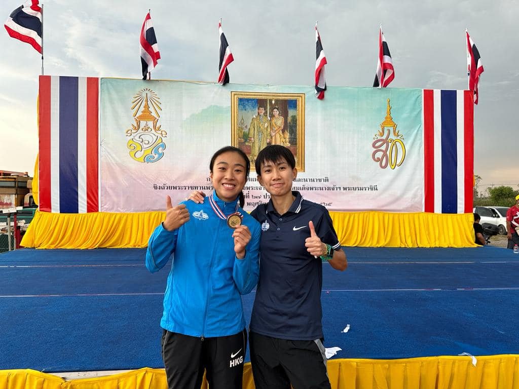 Shannon Chan (left) poses for a photo with her coach Tse Mang-chi at the Thailand Open Track and Field Championships. Photo: HKAAA